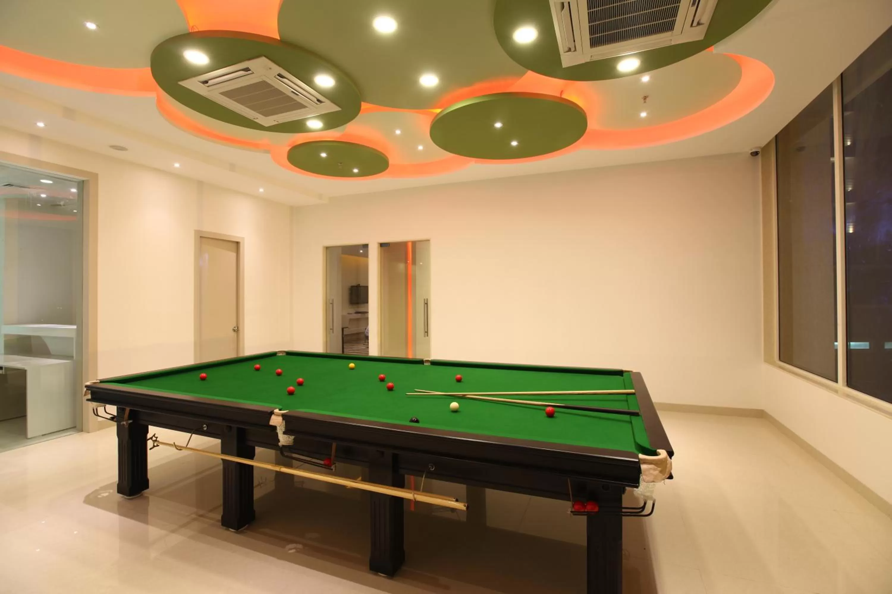 Billiard in Express Inn The Business Luxury Hotel