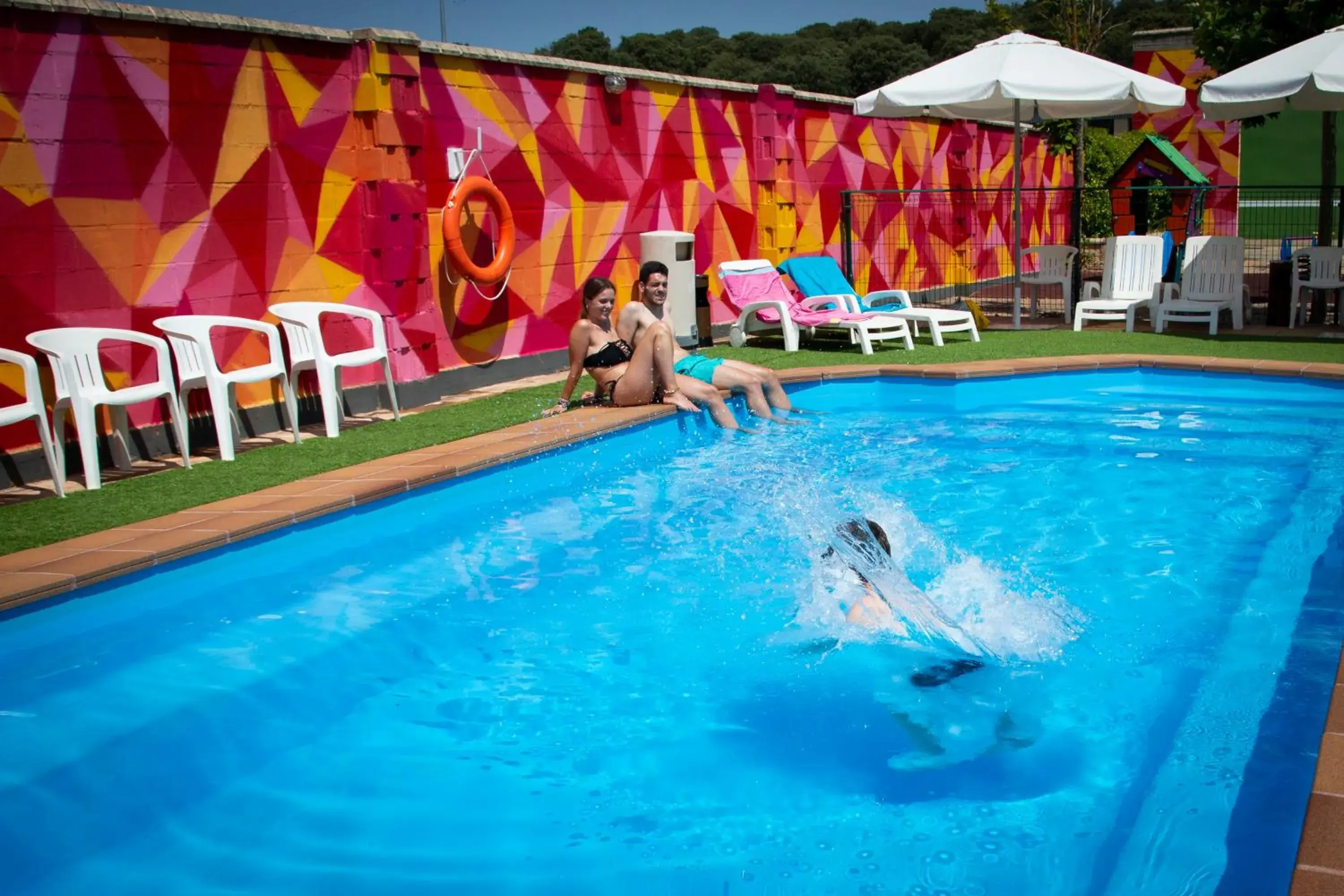 Swimming Pool in Hotel Restaurante Cadosa