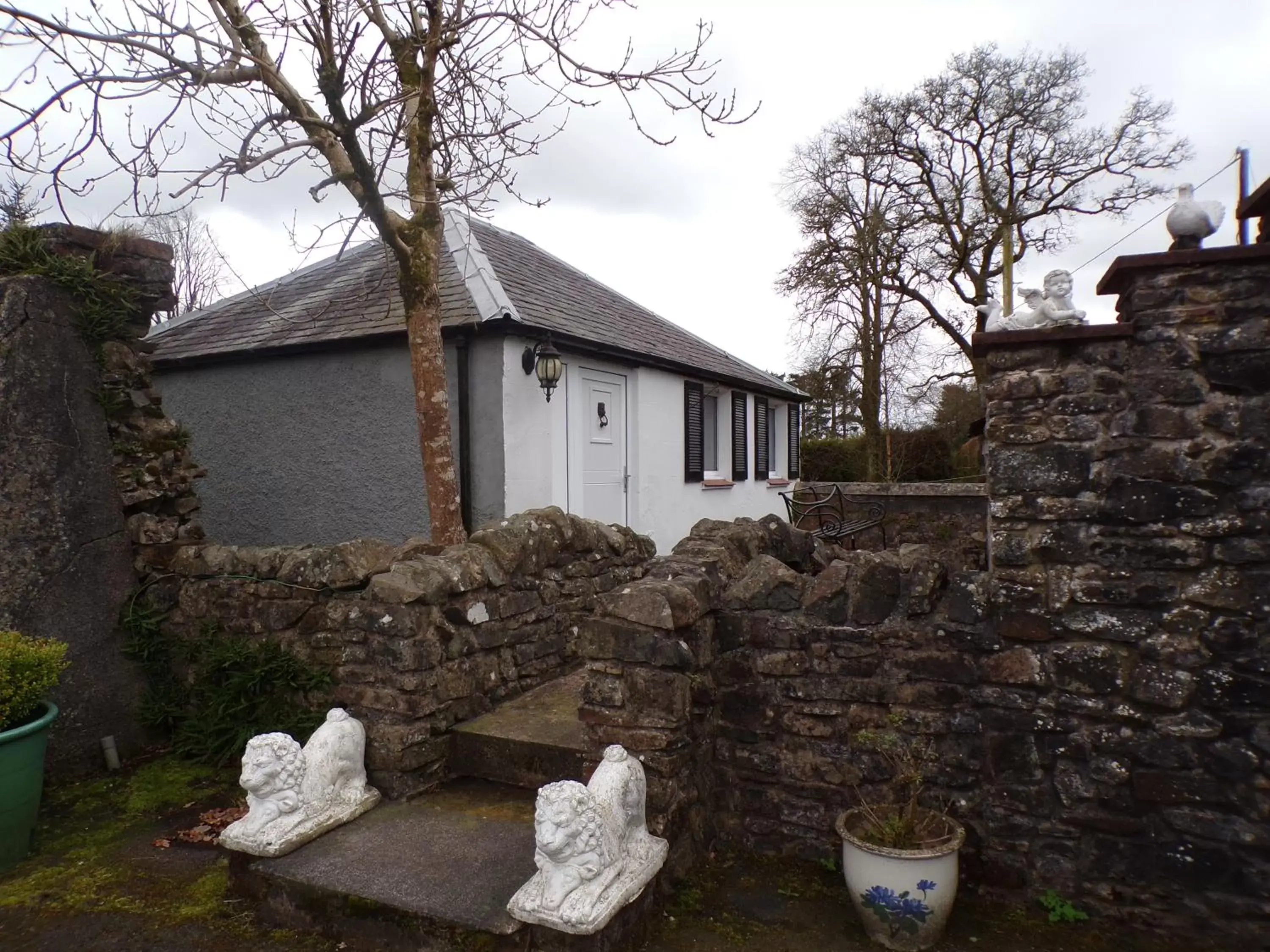 Property Building in Groom's Cottage