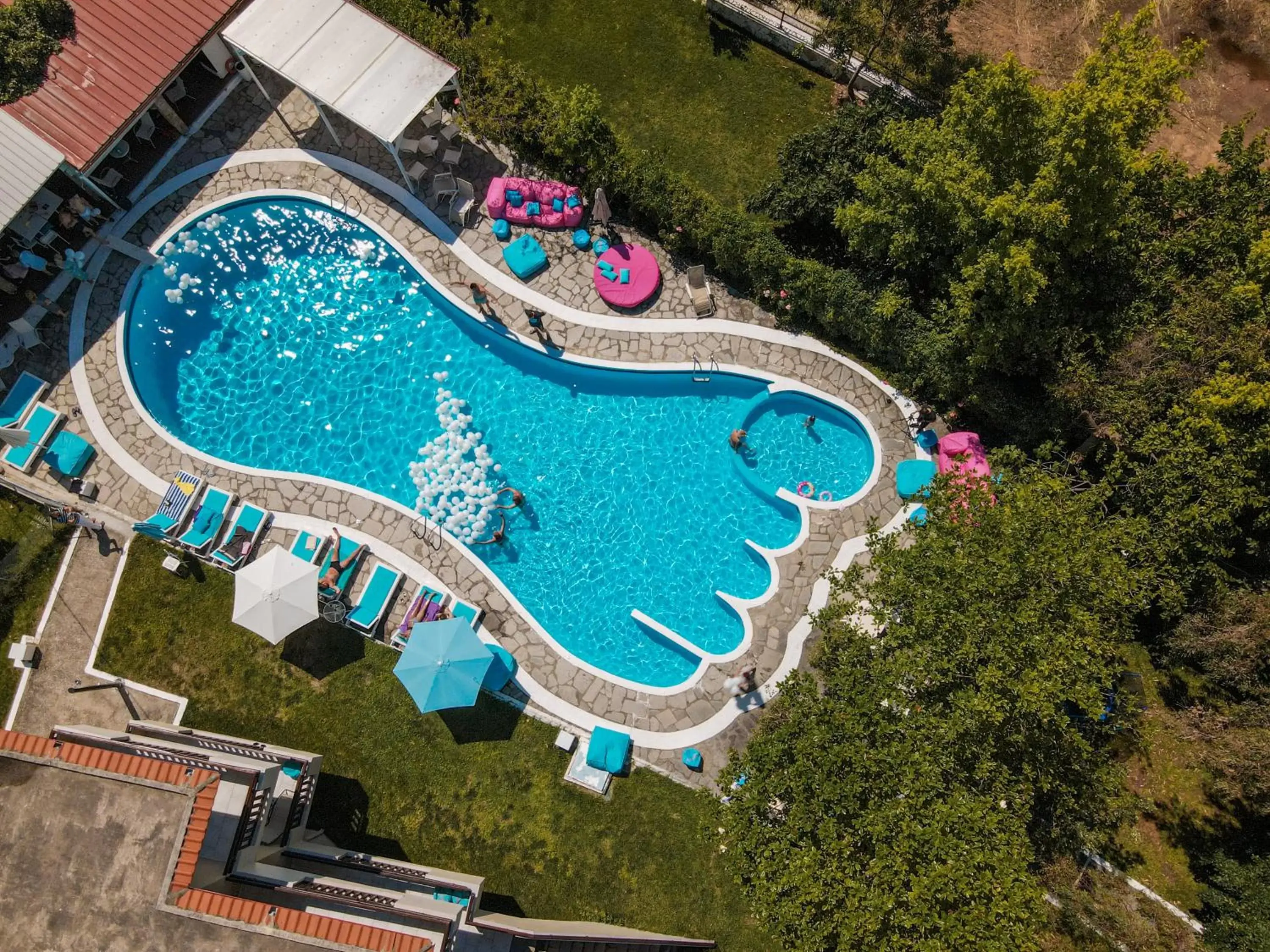 Bird's eye view, Pool View in Macedon