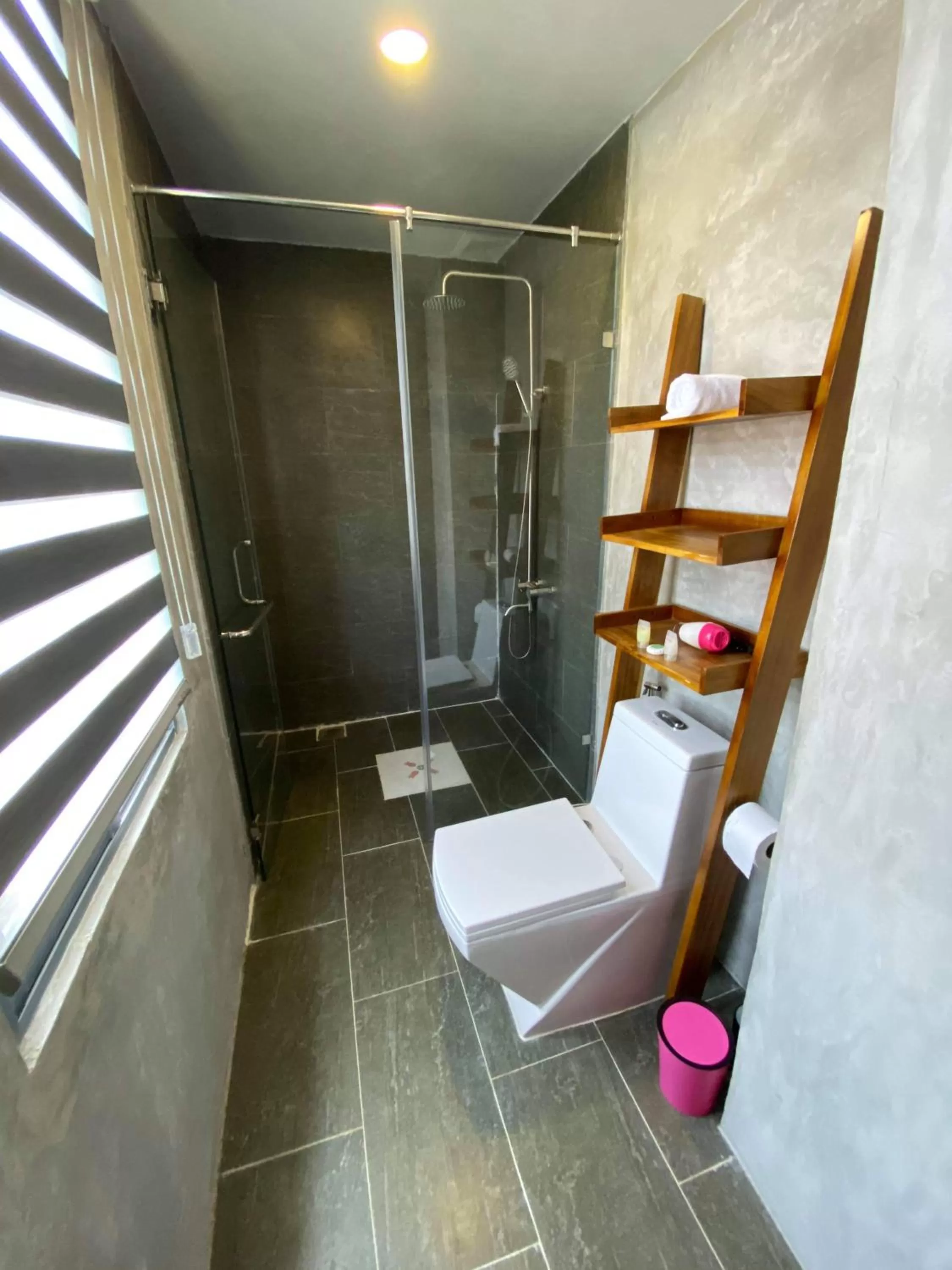 Bathroom in Pink Tulip Hoi An