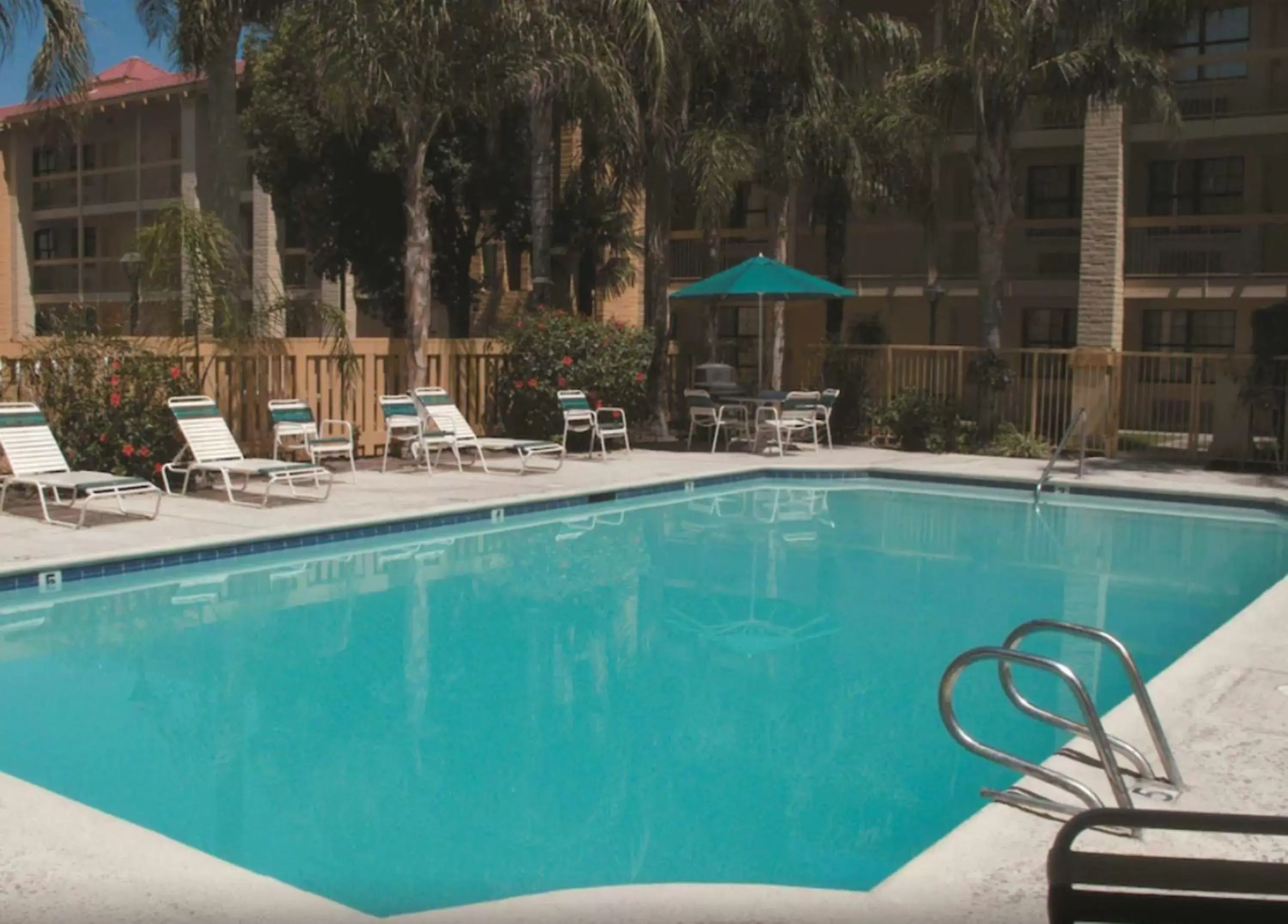 Swimming Pool in La Quinta Inn by Wyndham Bakersfield South