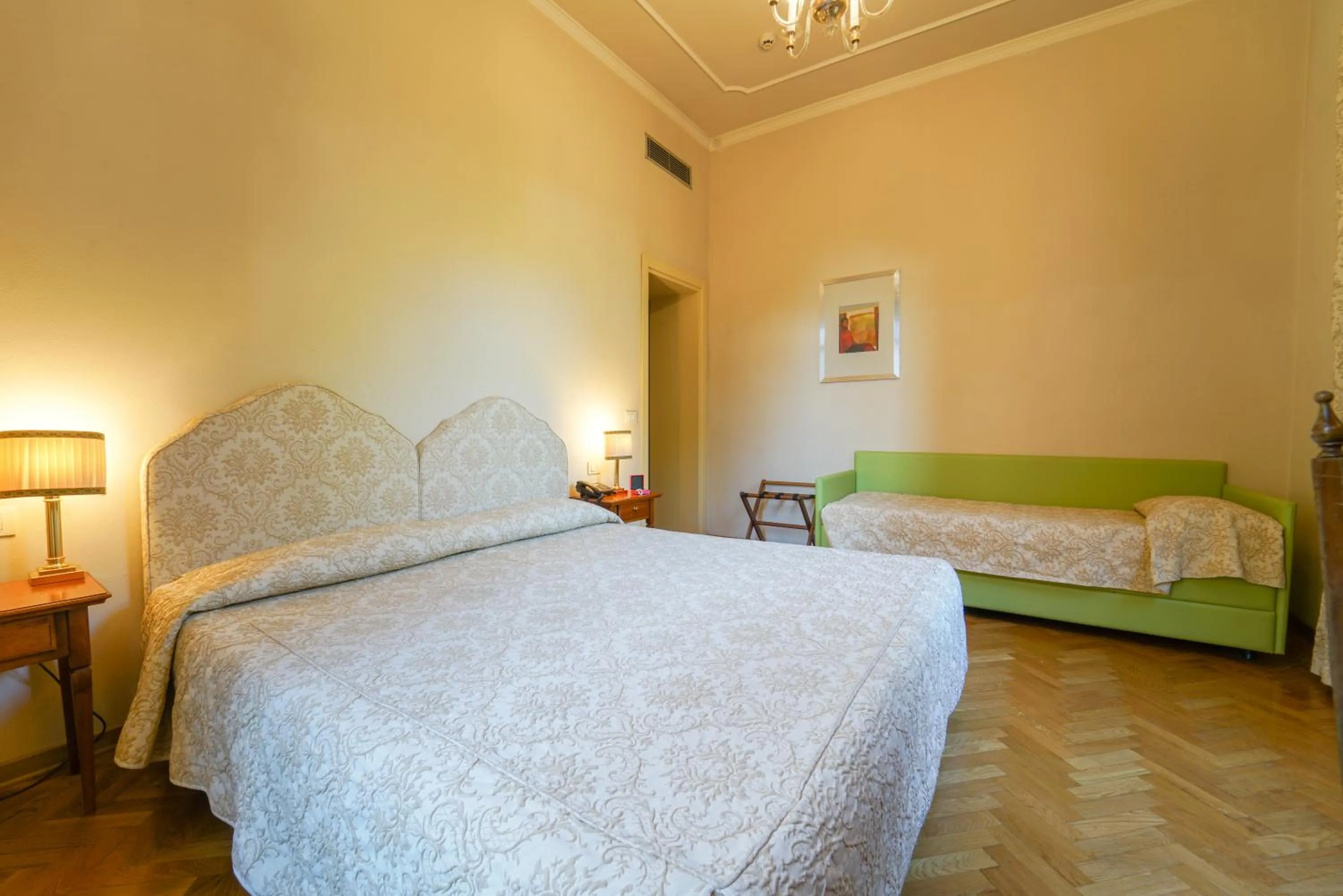 Bed in HG Hotel Cappelli