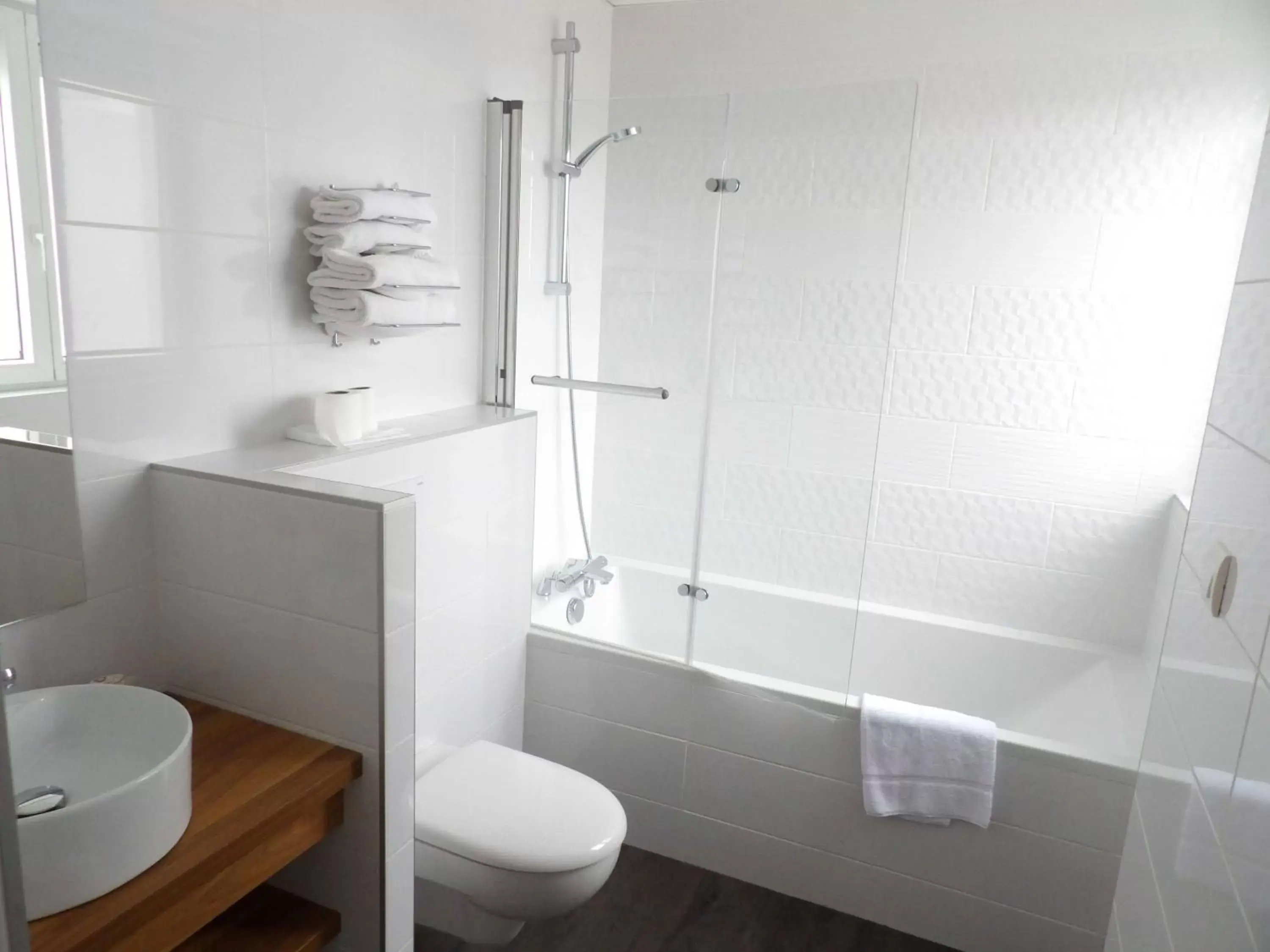 Toilet, Bathroom in Best Western Hotel De Paris