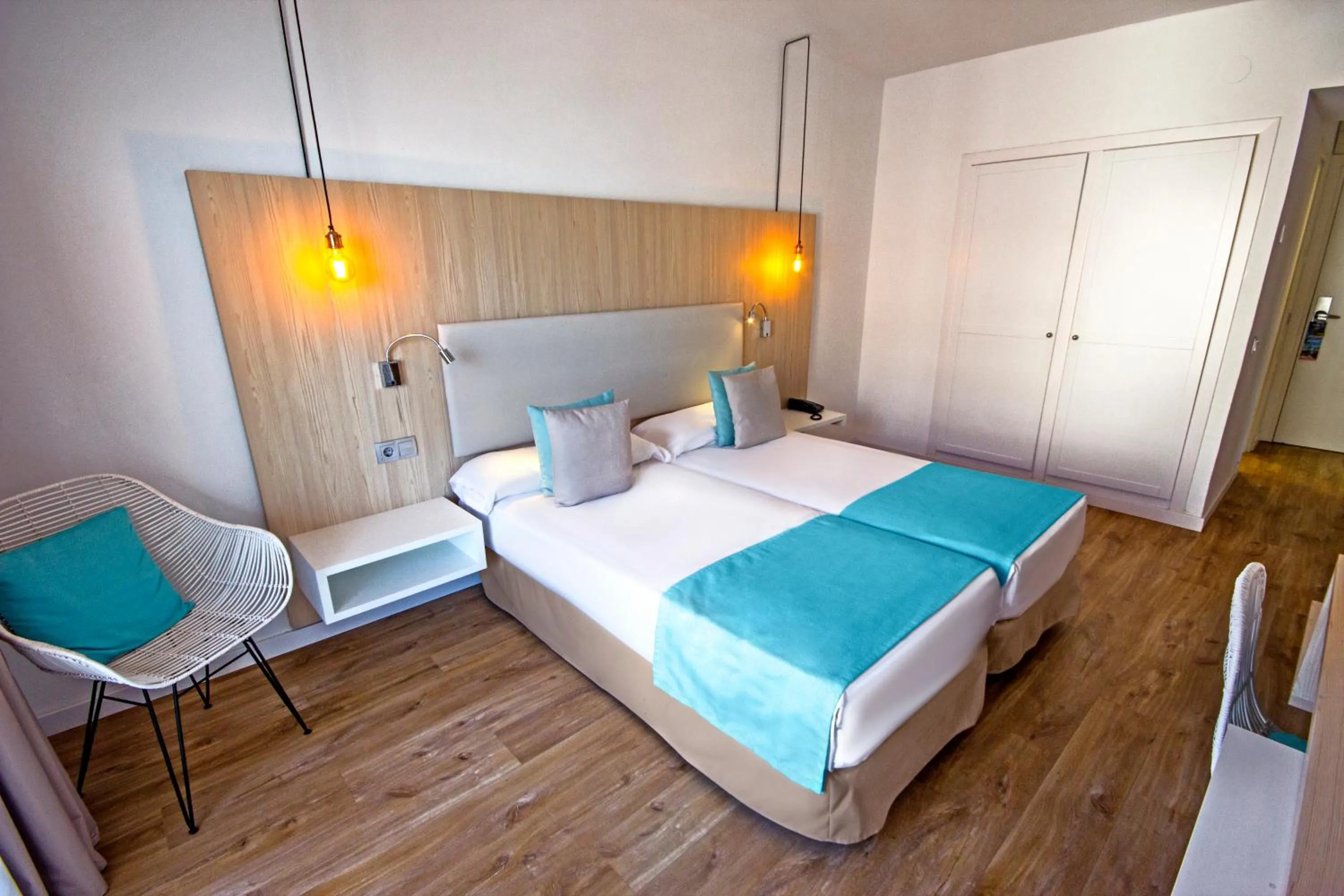 Bedroom, Bed in Hotel Monterrey Roses by Pierre & Vacances