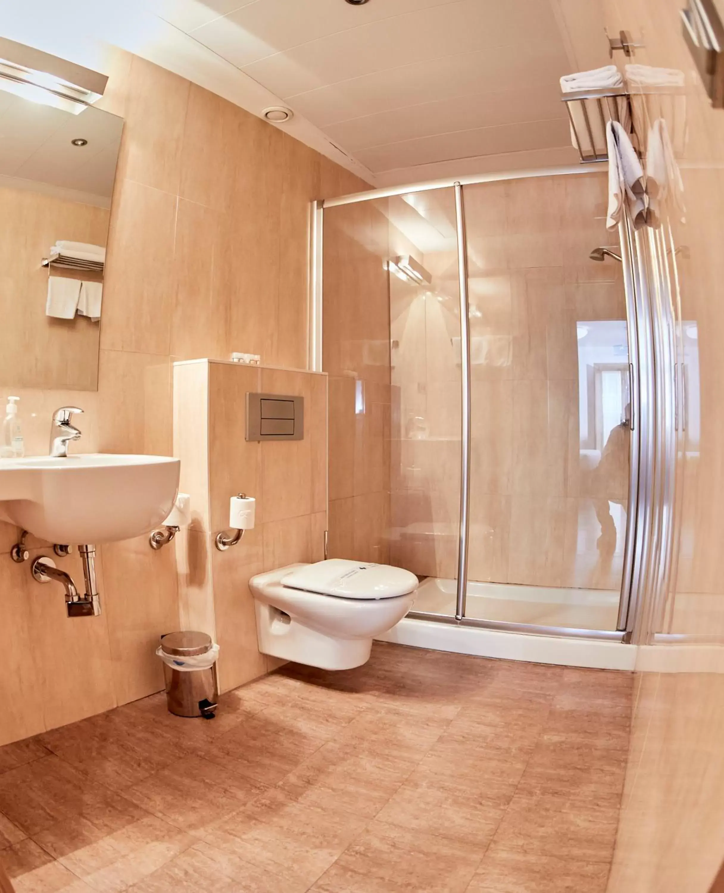 Bathroom in Hotel Casa Azcona