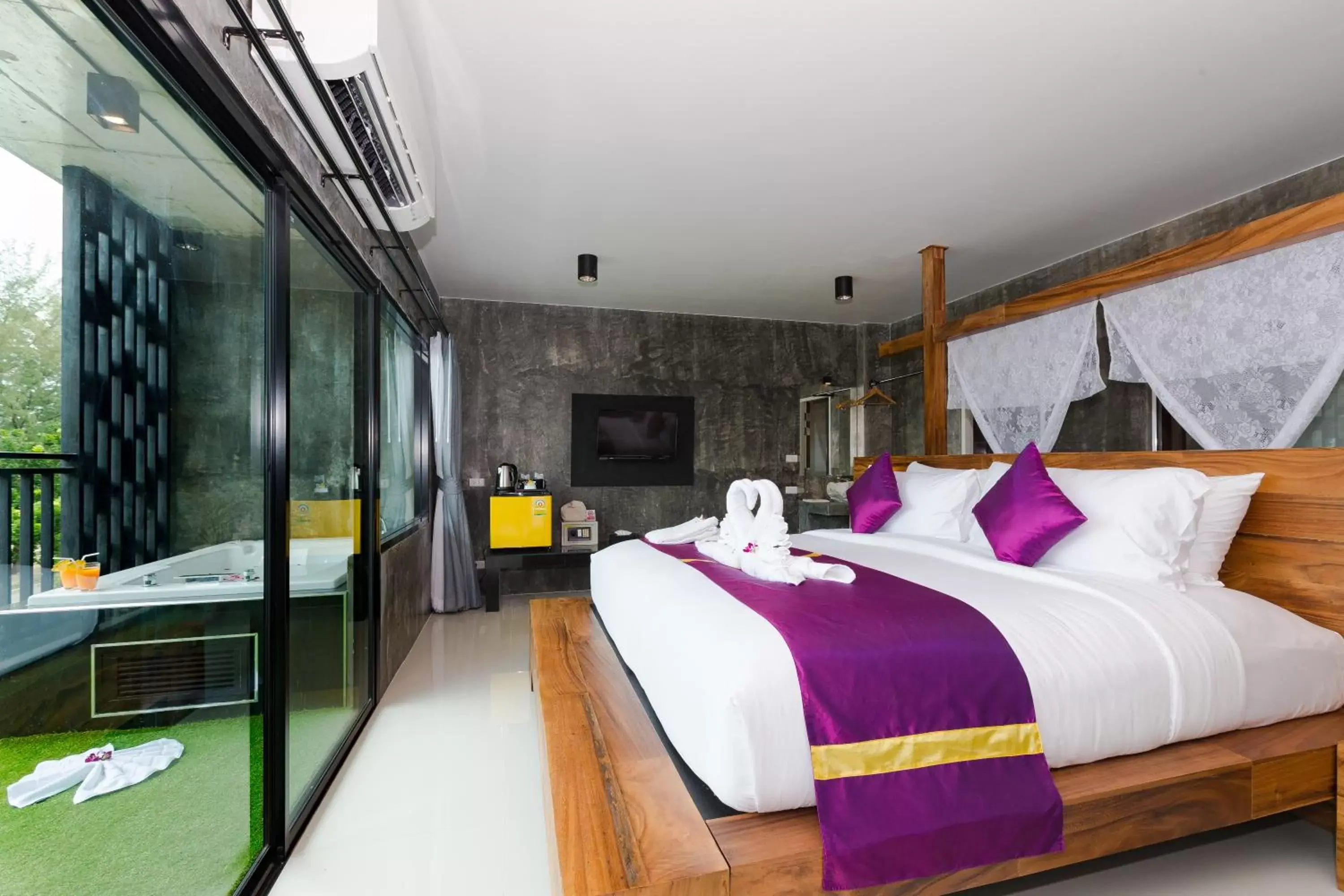 Photo of the whole room, Bed in Maneetel Krabi Beachfront-SHA Plus