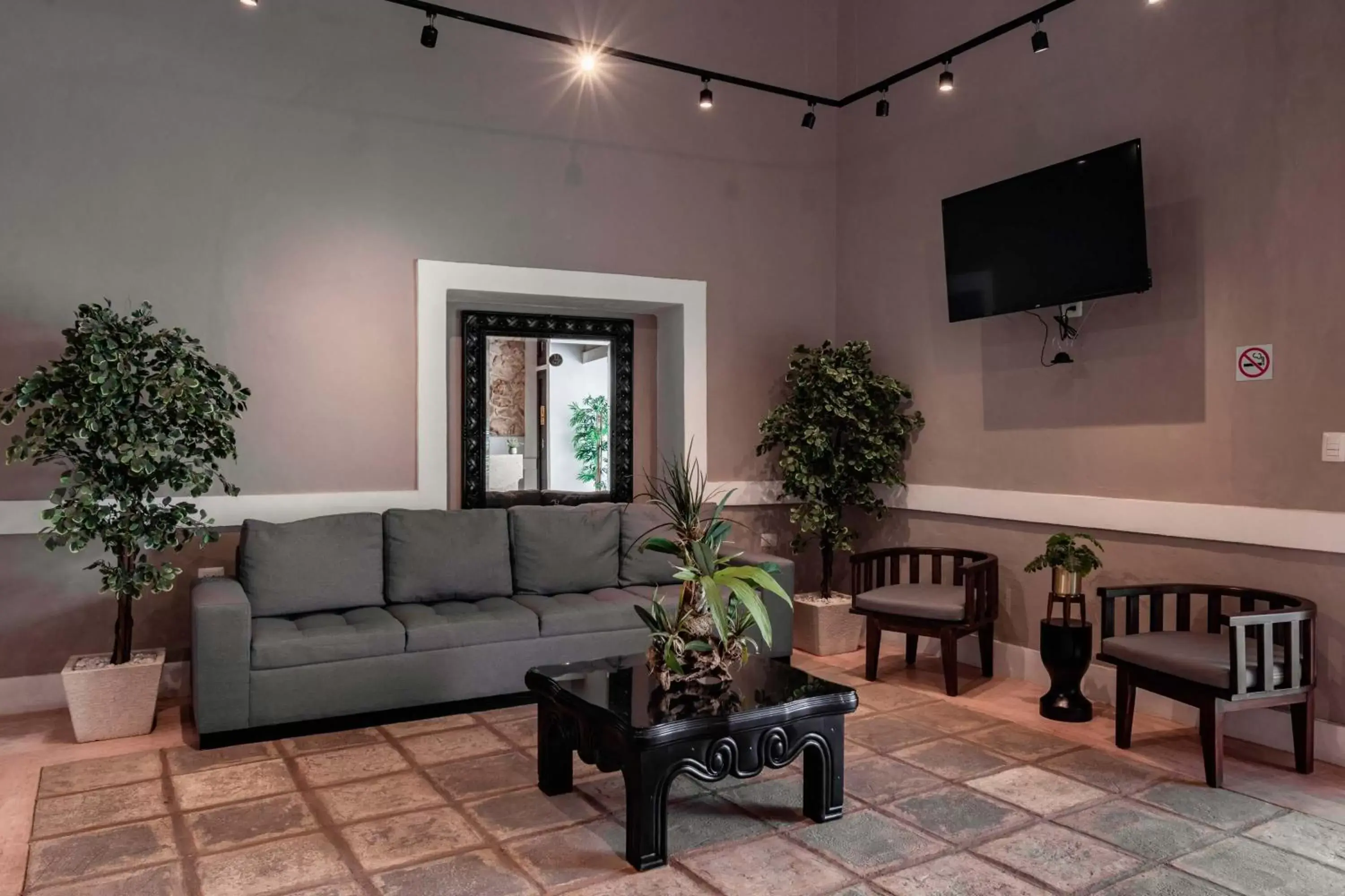 Lobby or reception, Seating Area in Hotel Colonial Zaci by GuruHotel