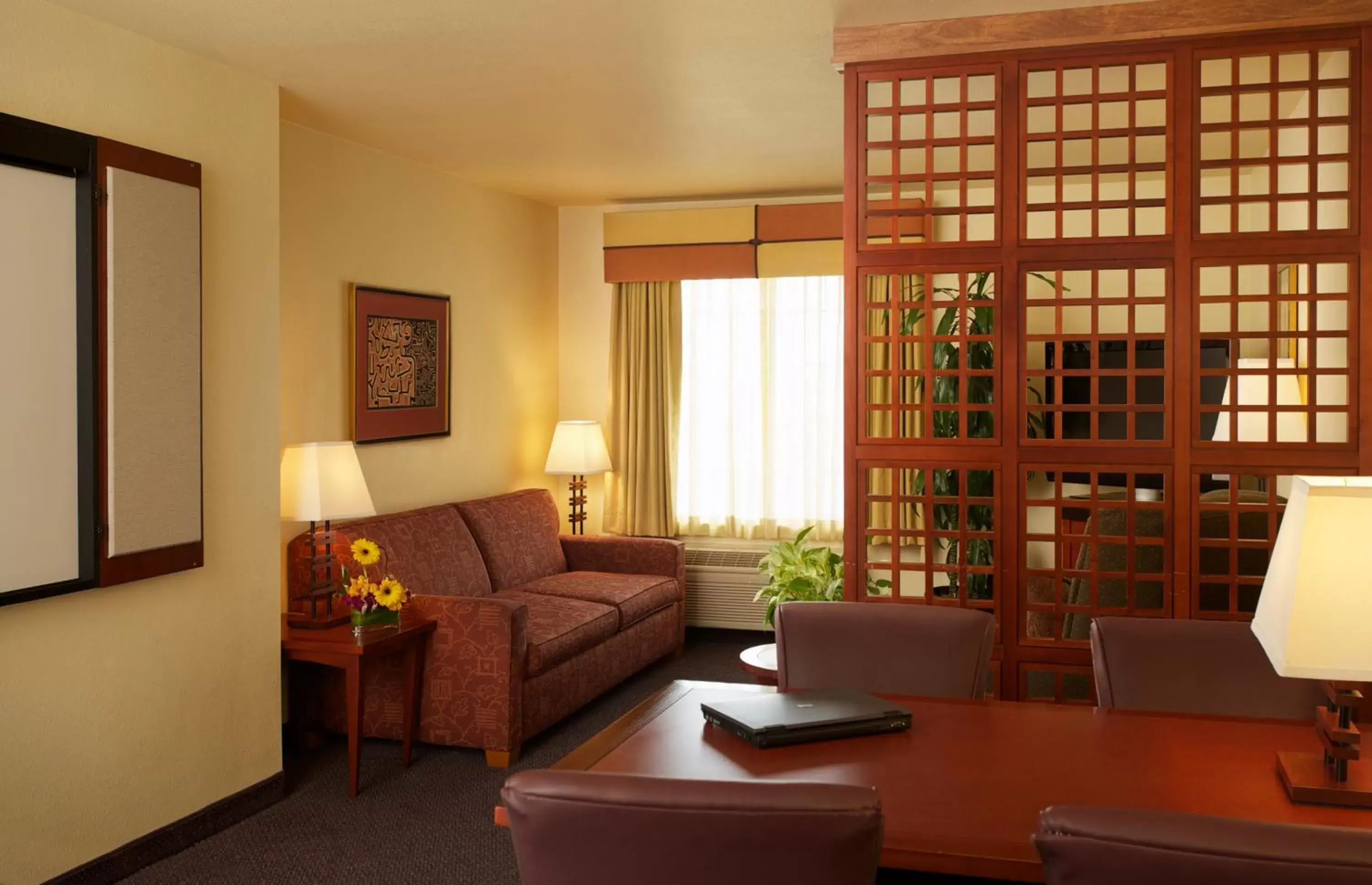Living room, Seating Area in Larkspur Landing Roseville-An All-Suite Hotel