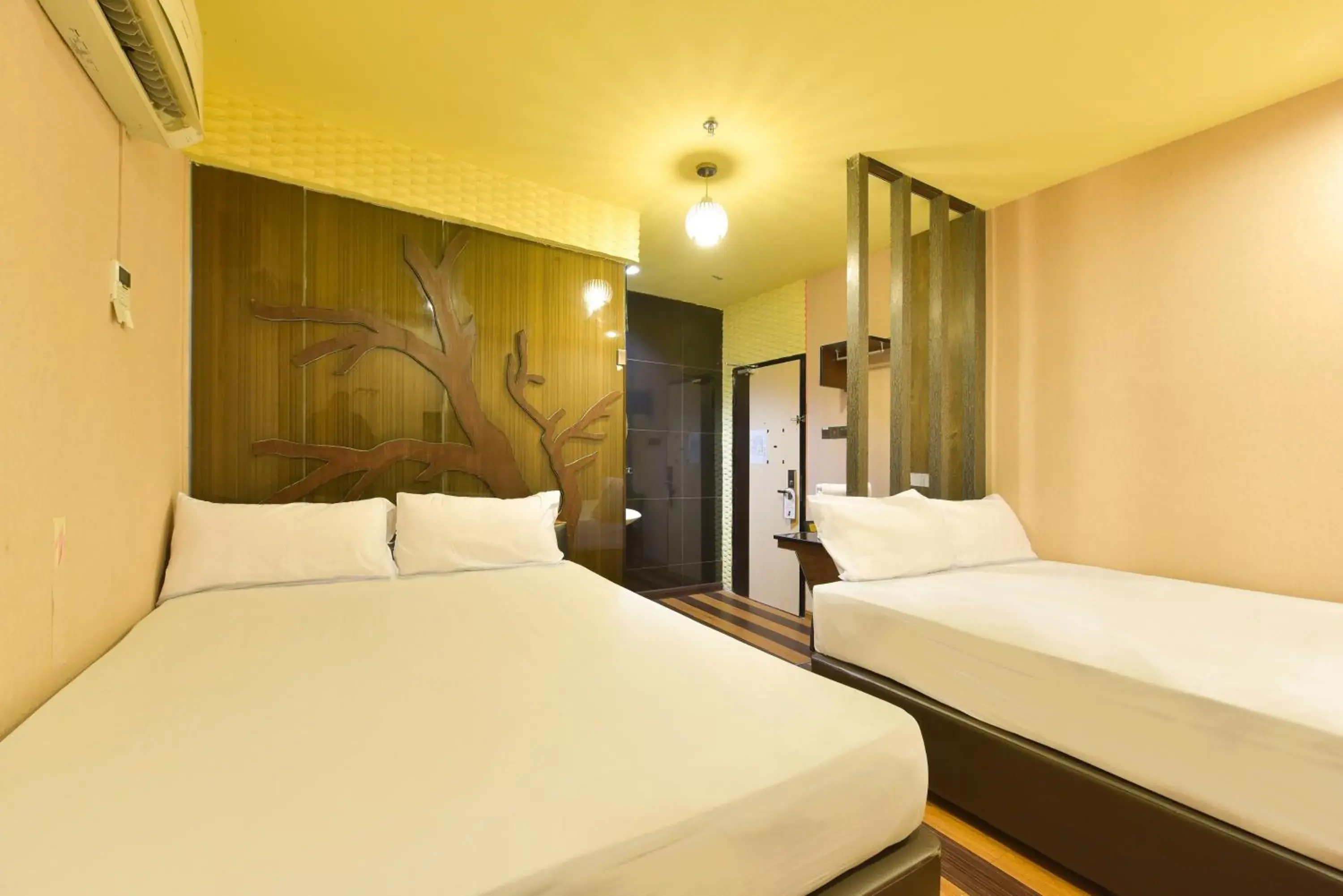 Bedroom, Bed in Townhouse OAK Hotel Holmes Johor Jaya