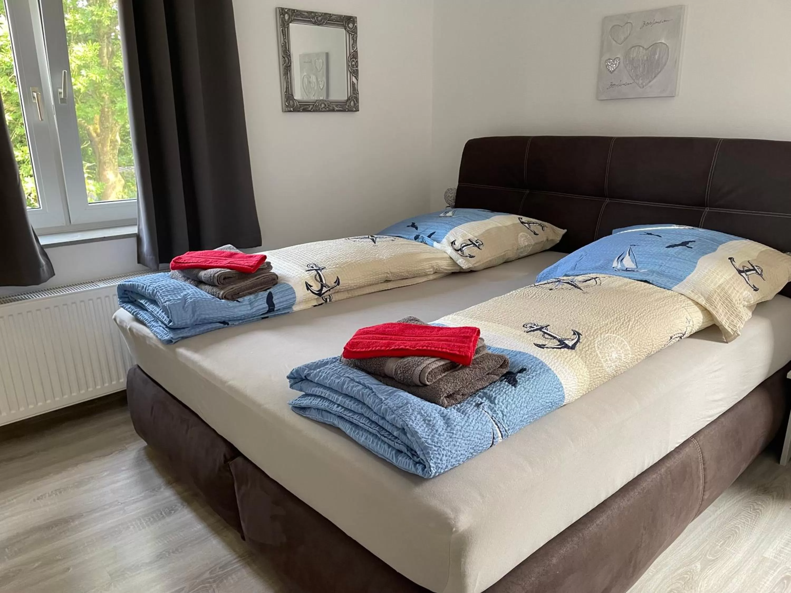 Bed in Pension Deichgraf