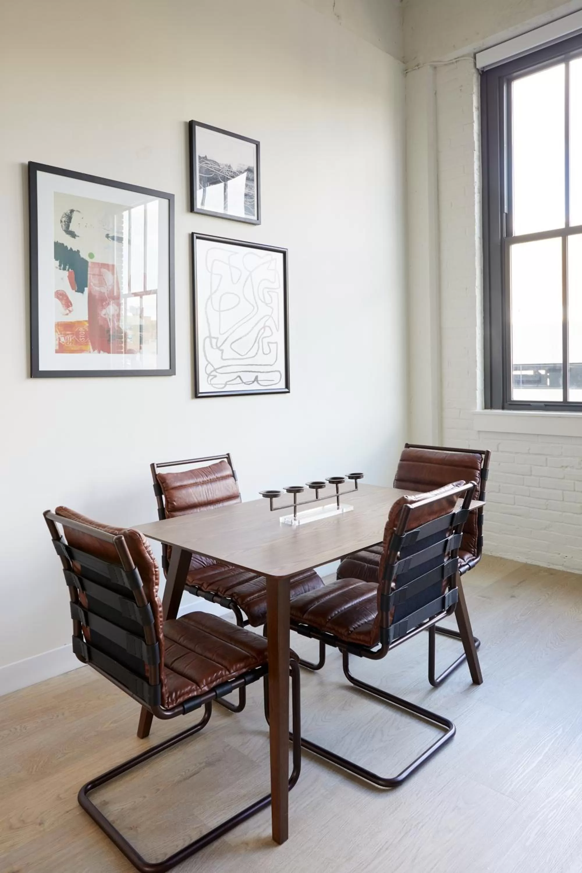 Dining Area in Sonder at Sixteen Hundred