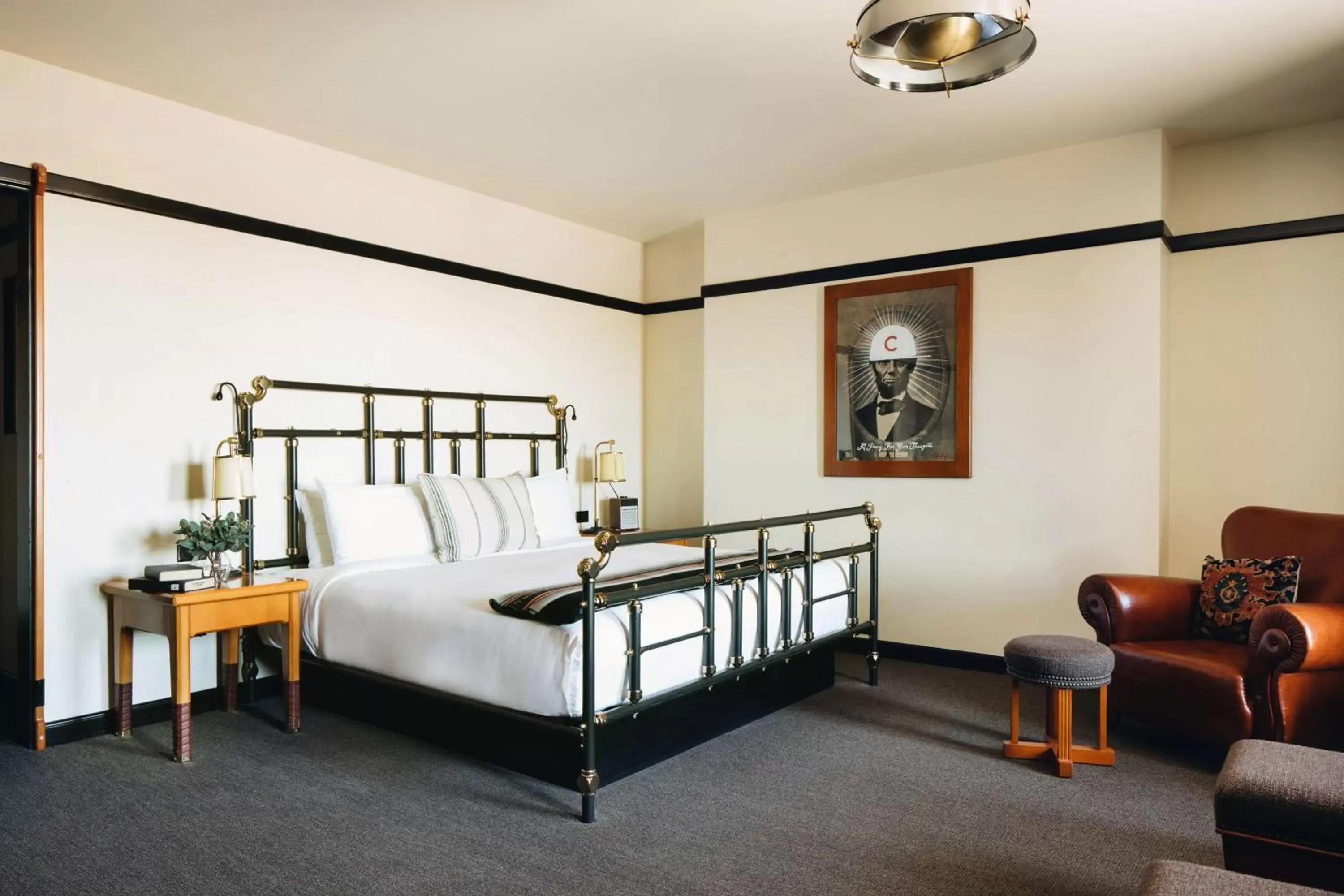 Photo of the whole room, Bed in Chicago Athletic Association, part of Hyatt