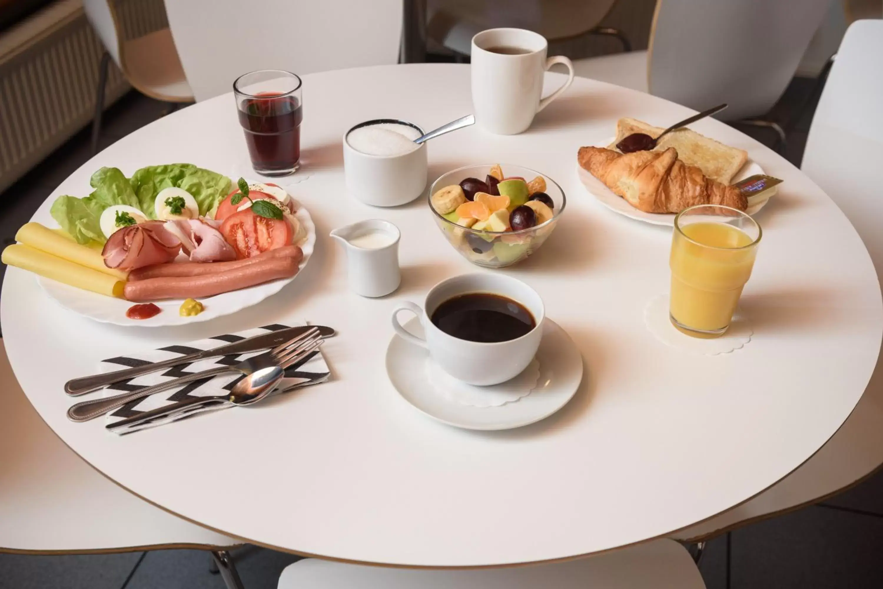 Lounge or bar, Breakfast in Hotel Nowa Panorama