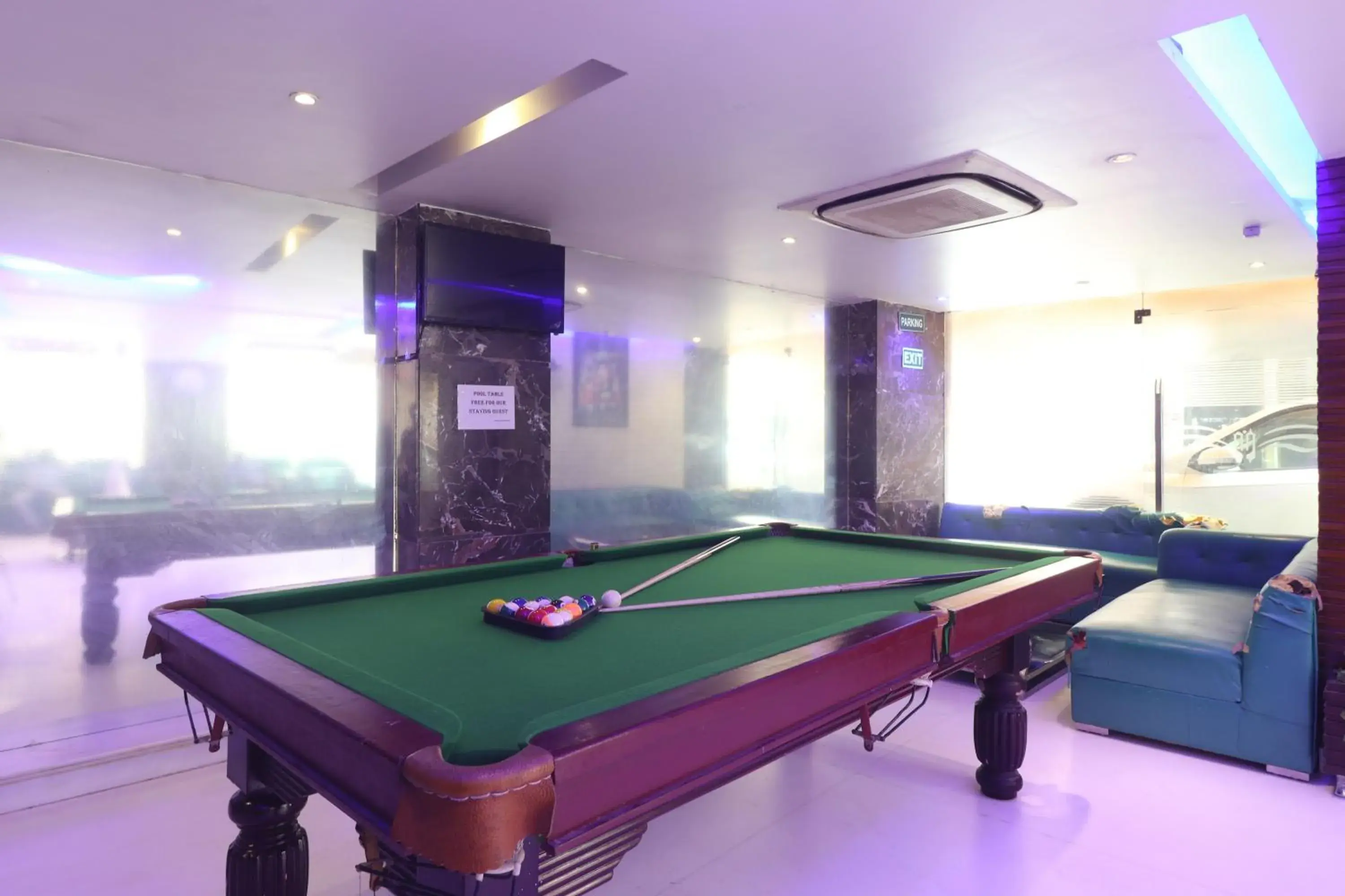 Billiard, Billiards in Hotel Uppal International - New Delhi Railway Station - Paharganj