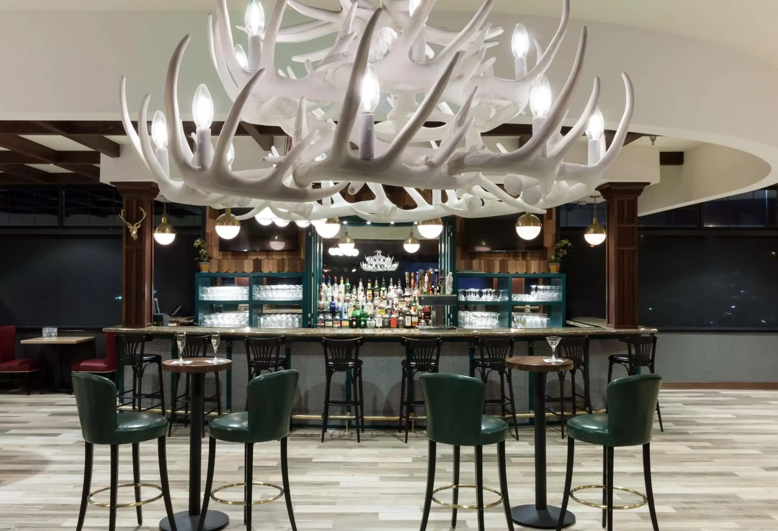 Restaurant/places to eat in Embassy Suites Anchorage Restaurant/places to eat in Embassy Suites Anchorage