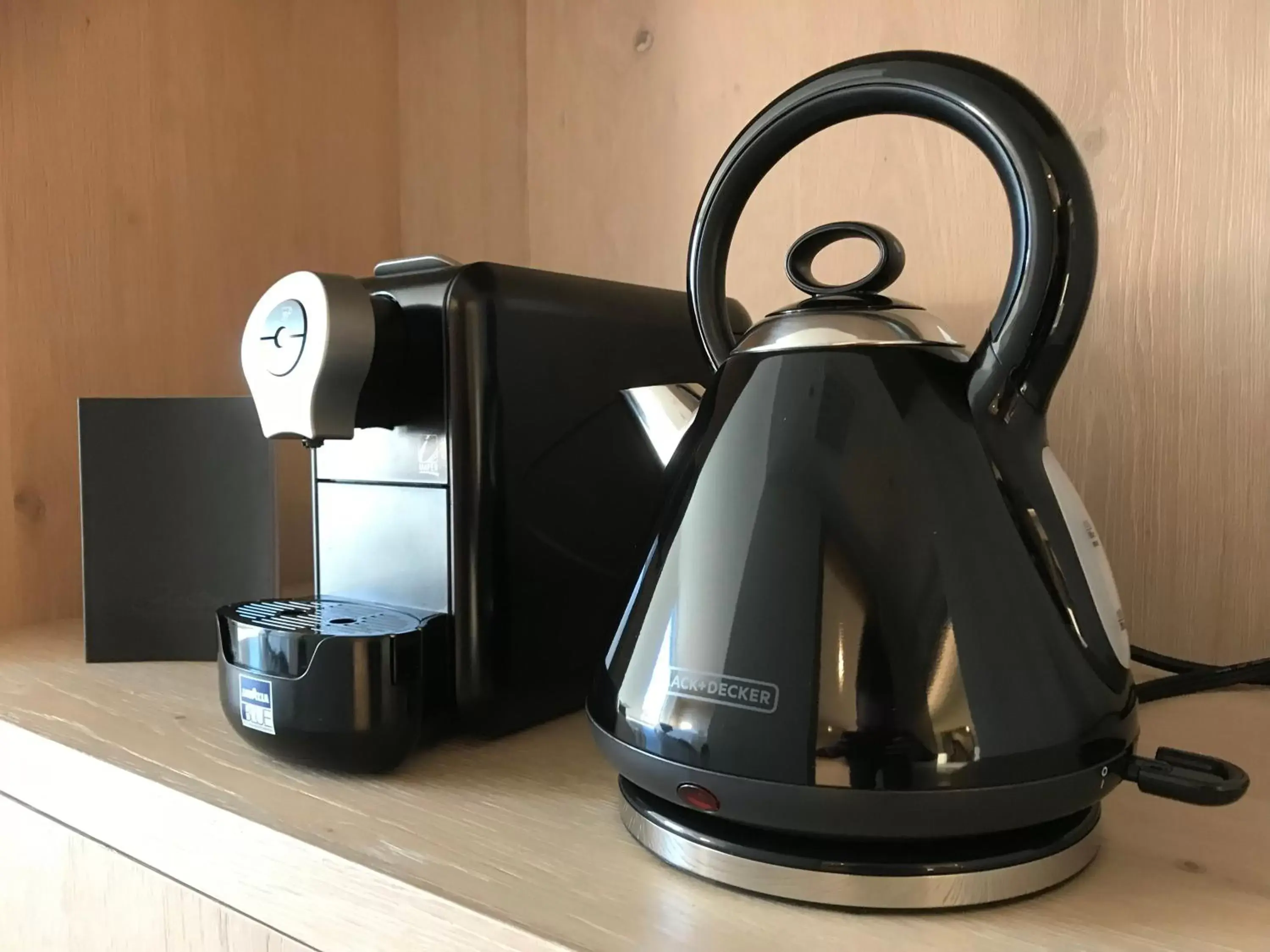 Coffee/Tea Facilities in The Preston House and Hotel