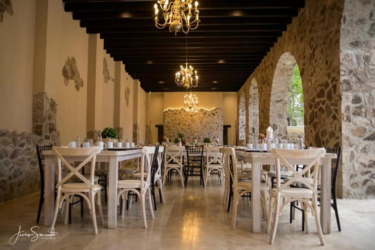 Restaurant/places to eat in Suites Campestres Montebello