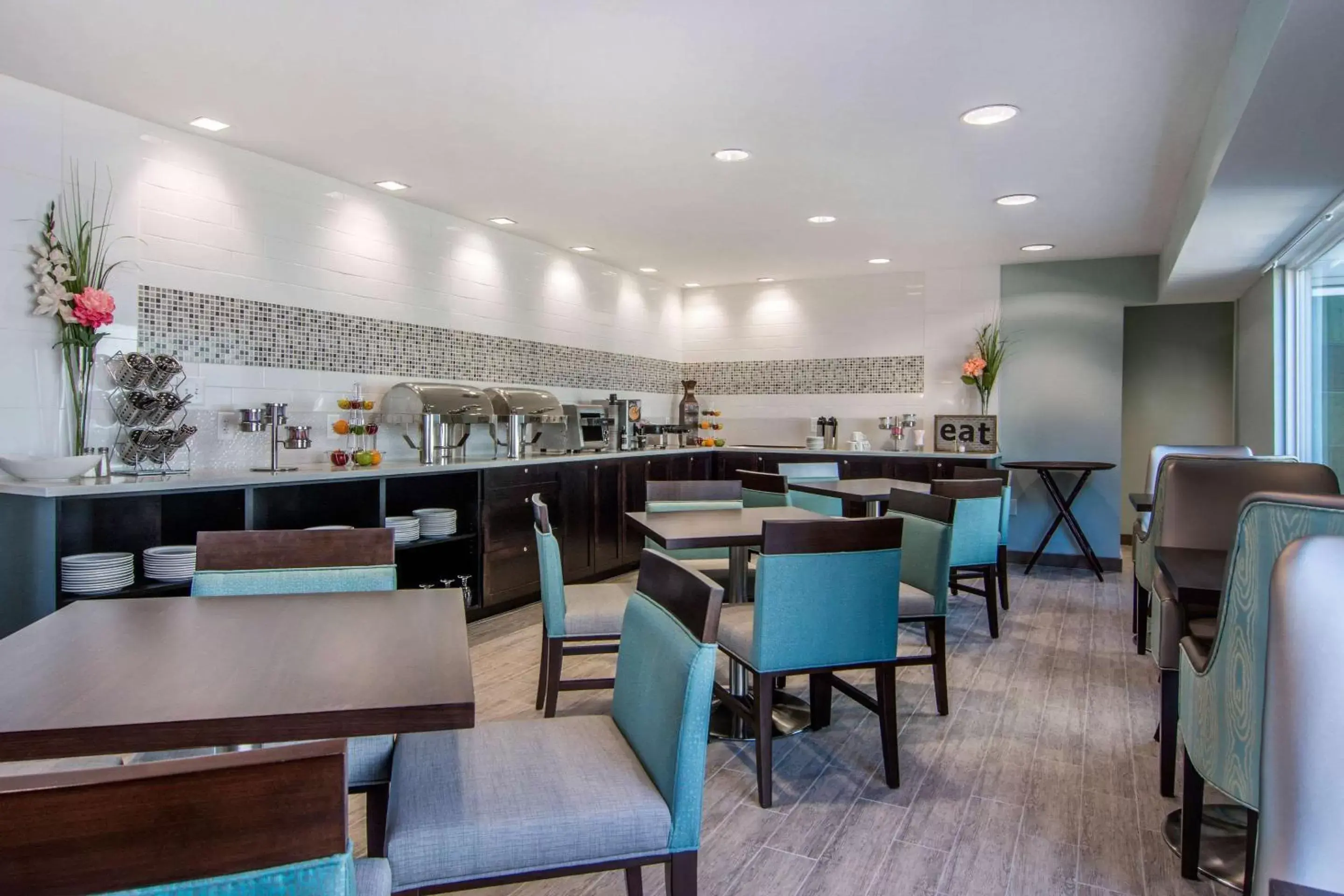 Restaurant/places to eat in Clarion Inn & Suites Atlanta Downtown Restaurant/places to eat in Clarion Inn & Suites Atlanta Downtown