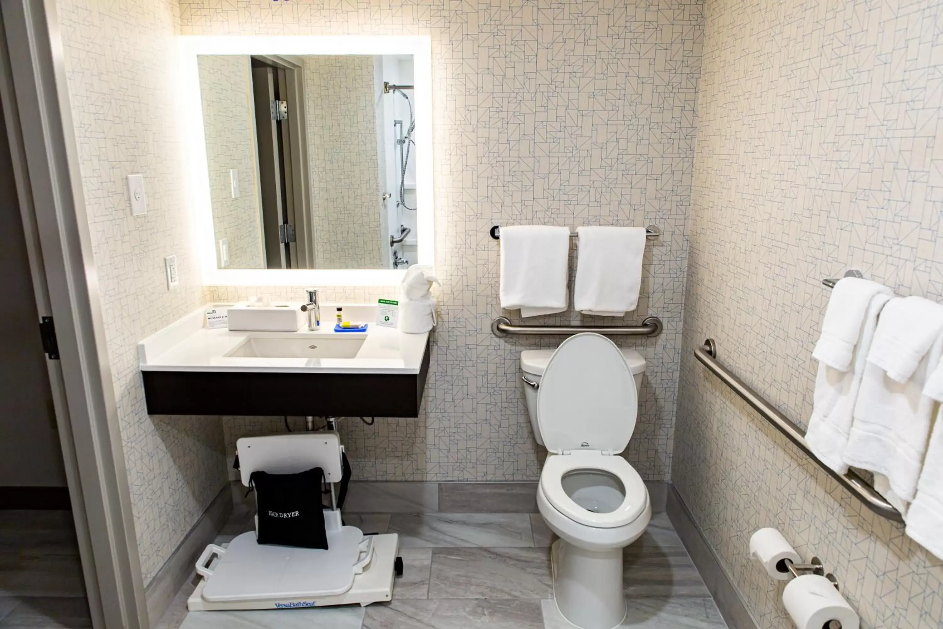 Bathroom in Holiday Inn Express - Columbus - Dublin, an IHG Hotel