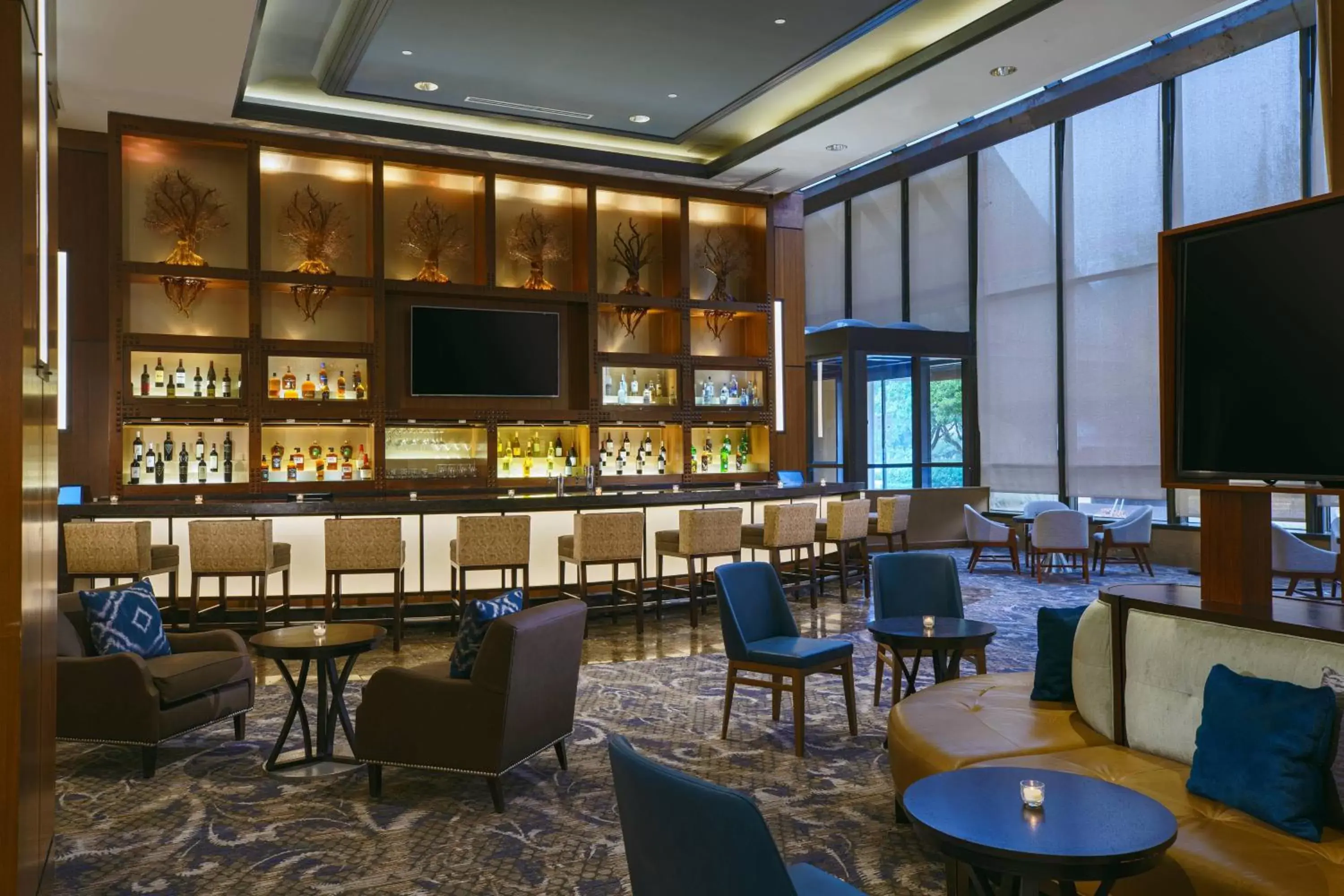 Lounge or bar, Lounge/Bar in Renaissance Dallas Addison