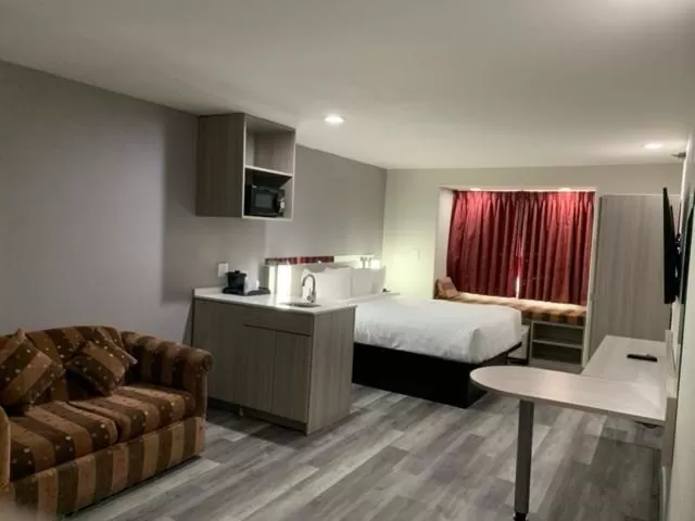 Bed in Microtel Inn and Suites Clarksville