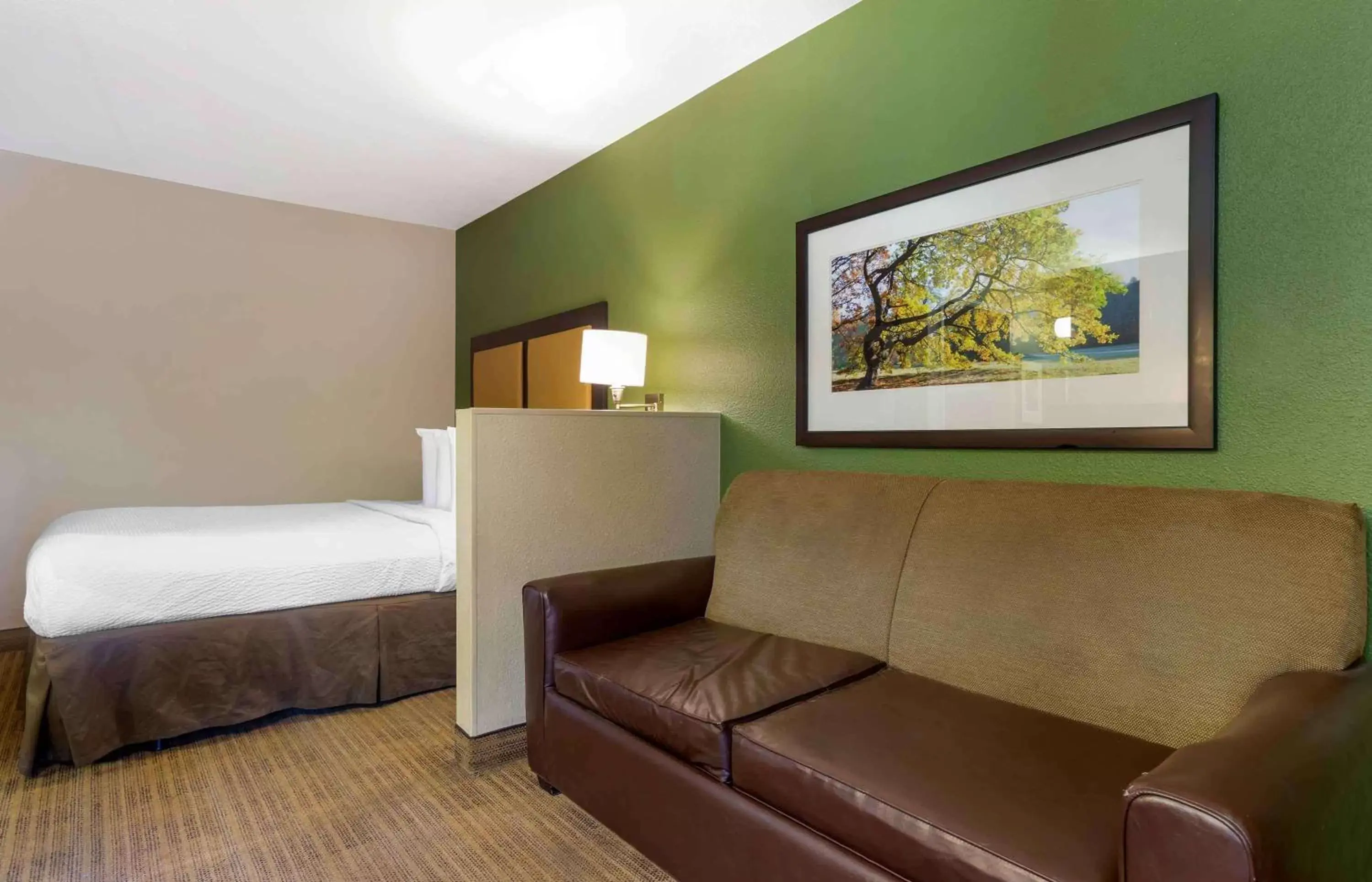 Bedroom in Extended Stay America Suites - Phoenix - Airport - E Oak St