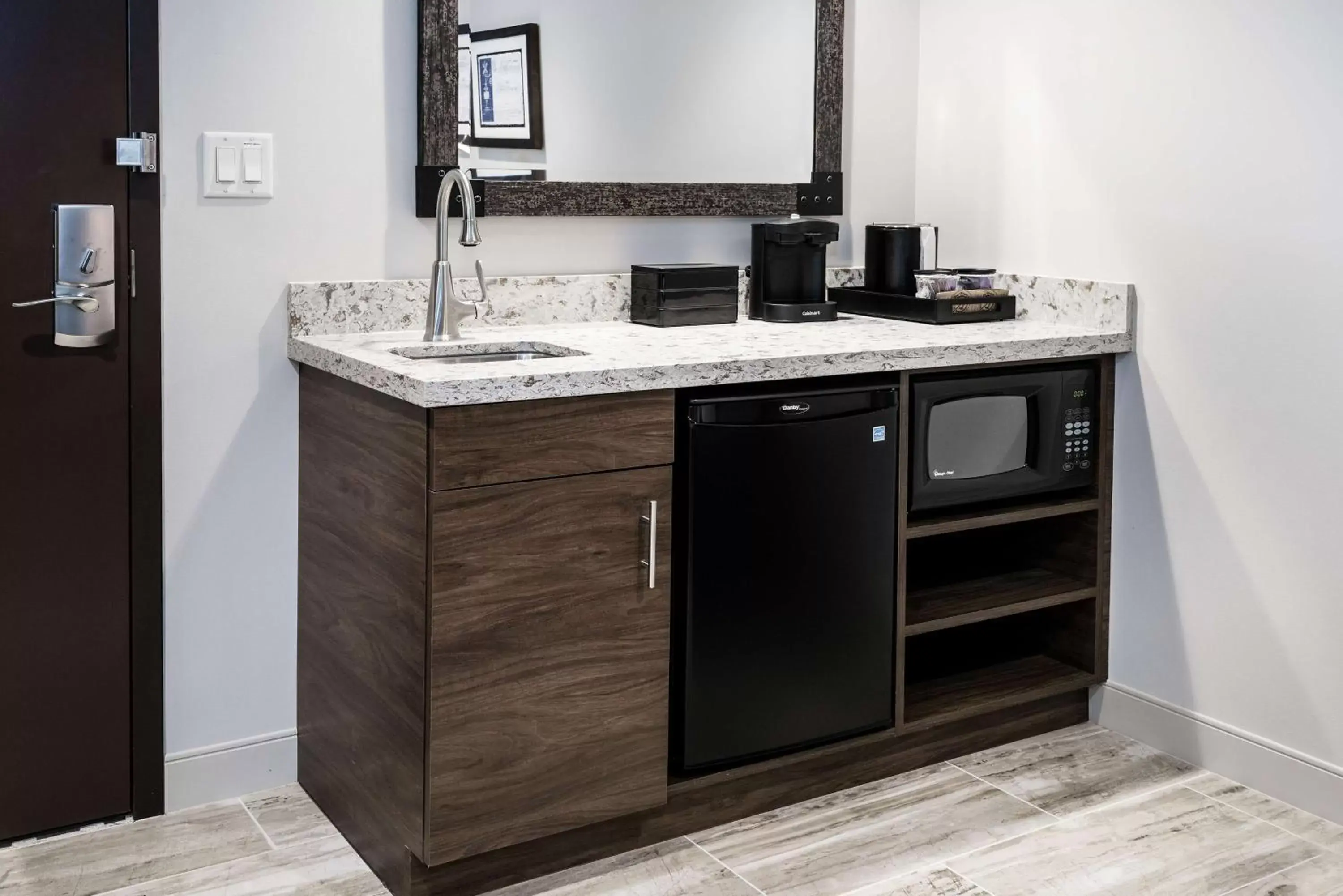 Kitchen or kitchenette, Bathroom in Embassy Suites By Hilton College Station