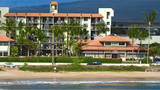 Facade/entrance, Property Building in Maui Beach Vacation Club