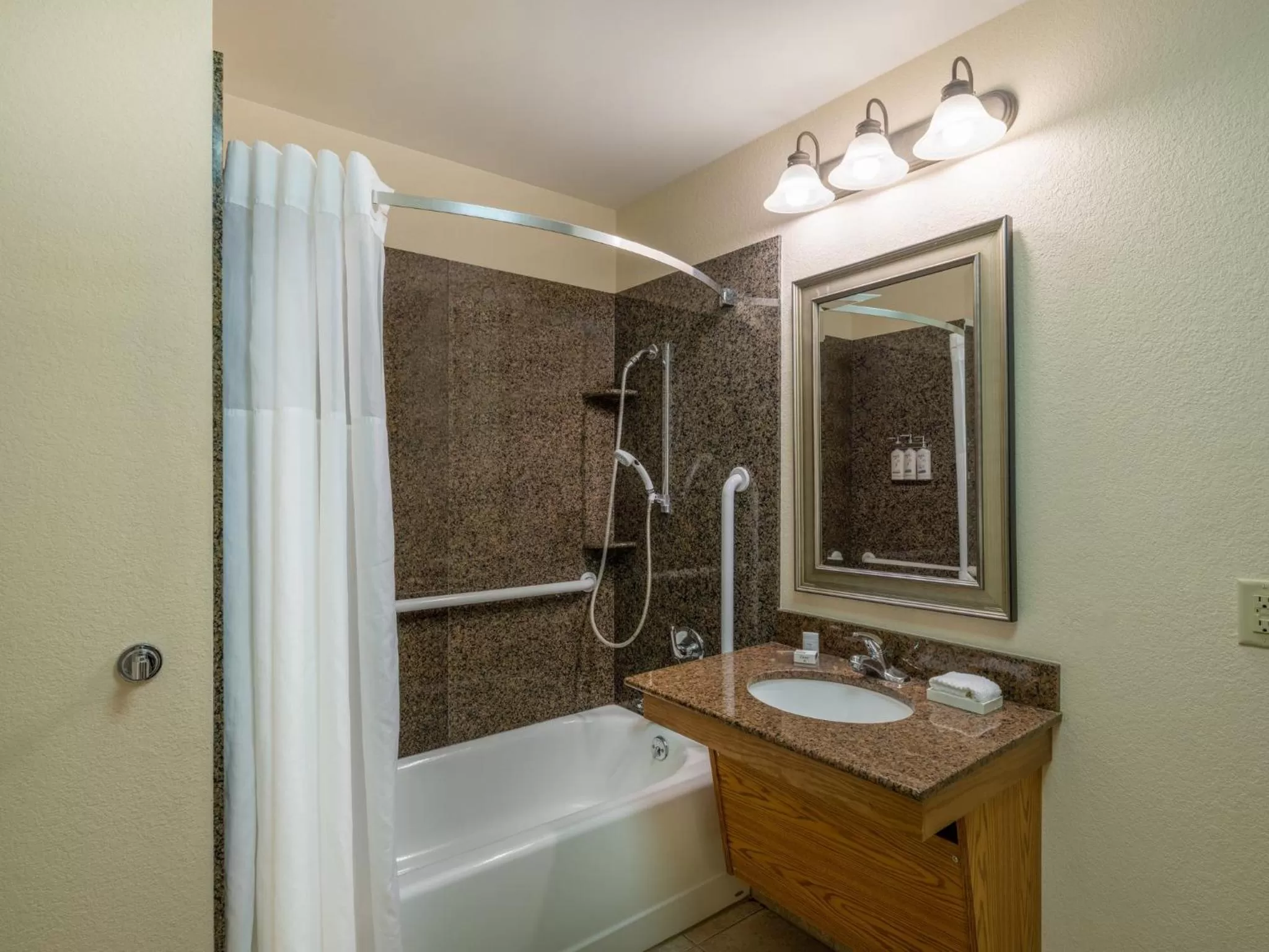 Bathroom in Staybridge Suites Milwaukee Airport South by IHG
