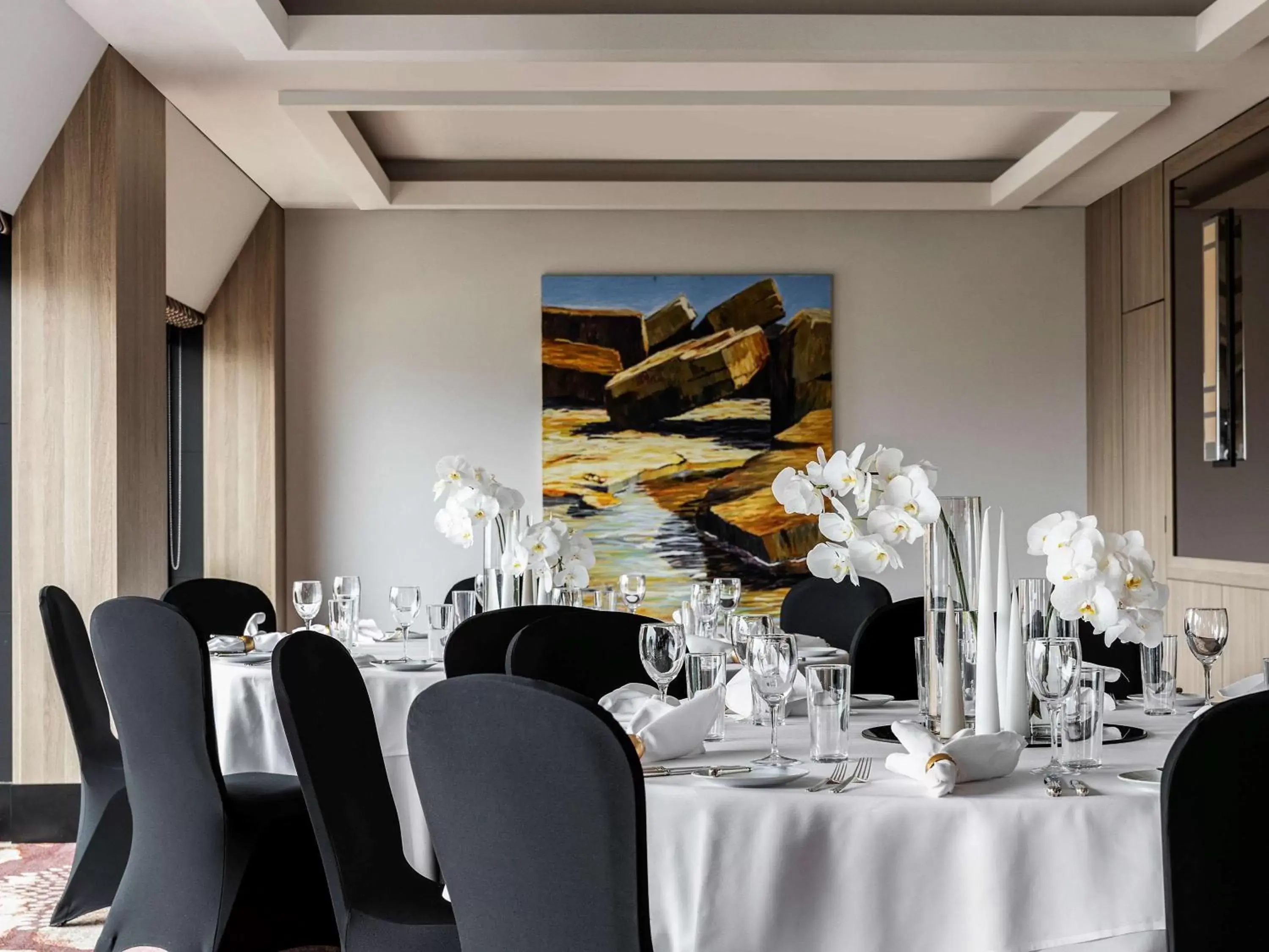 Meeting/conference room, Restaurant/Places to Eat in Sofitel Melbourne On Collins