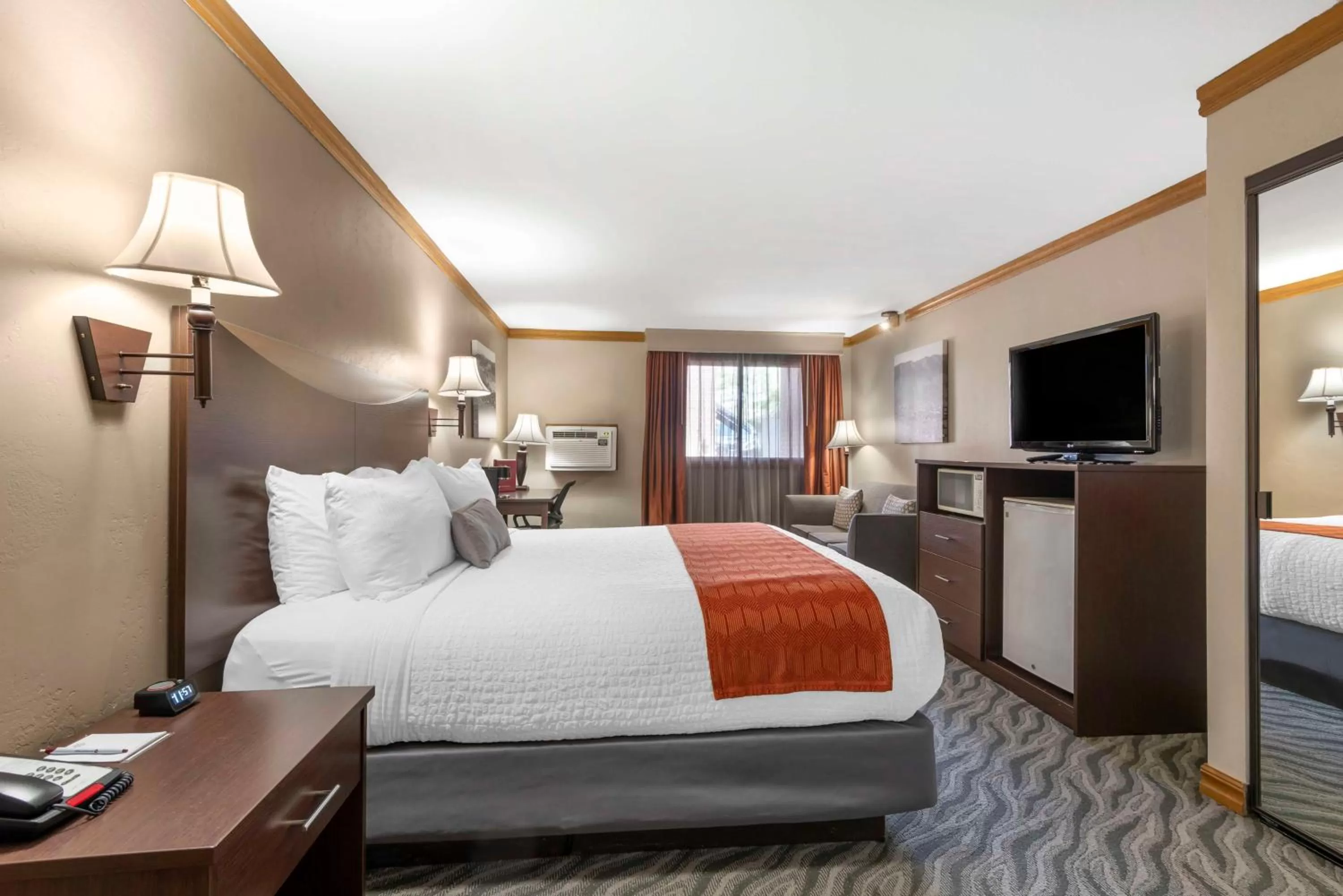 Bedroom, Bed in Best Western Plus Rio Grande Inn