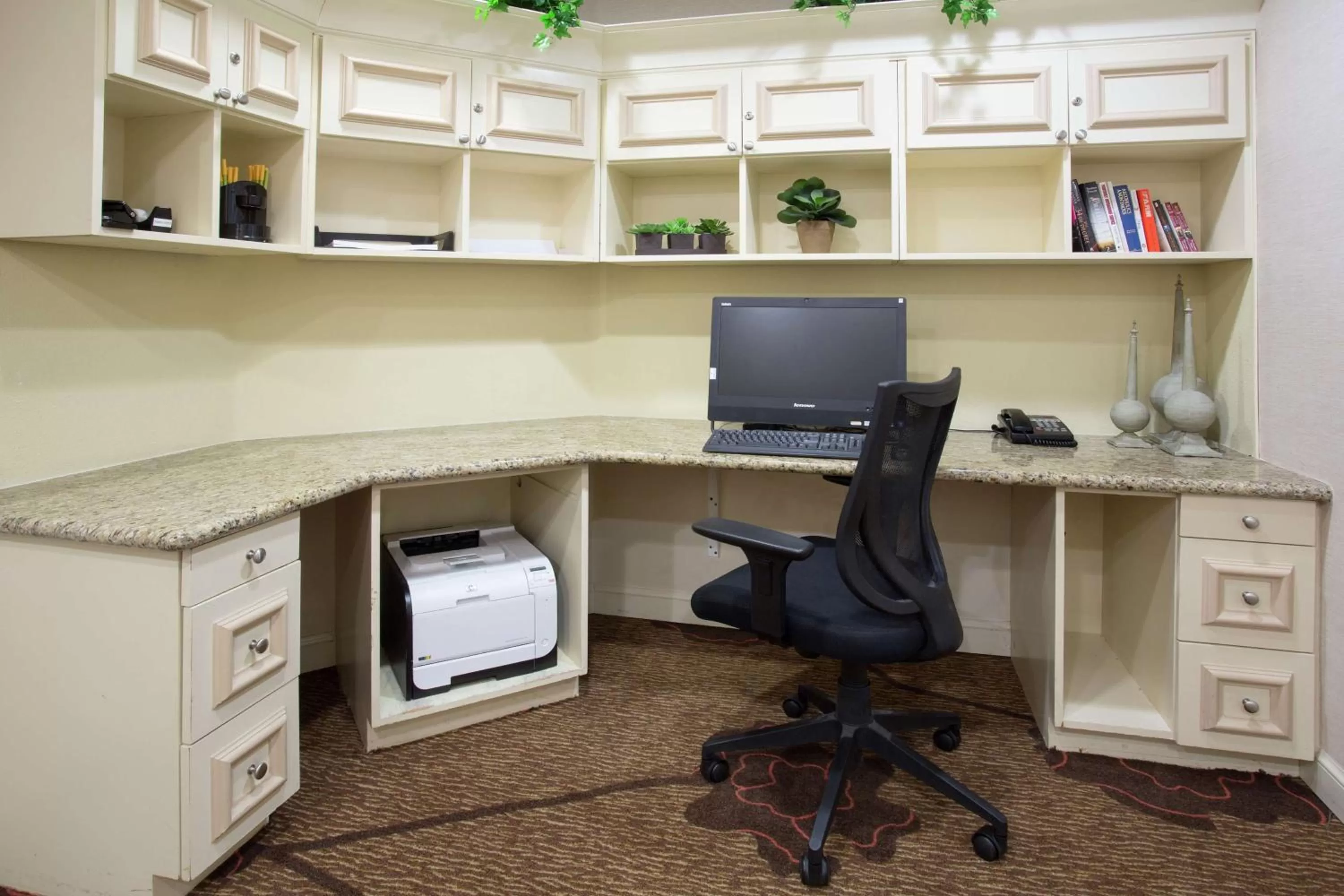 Business facilities in Hilton Garden Inn Phoenix/Avondale