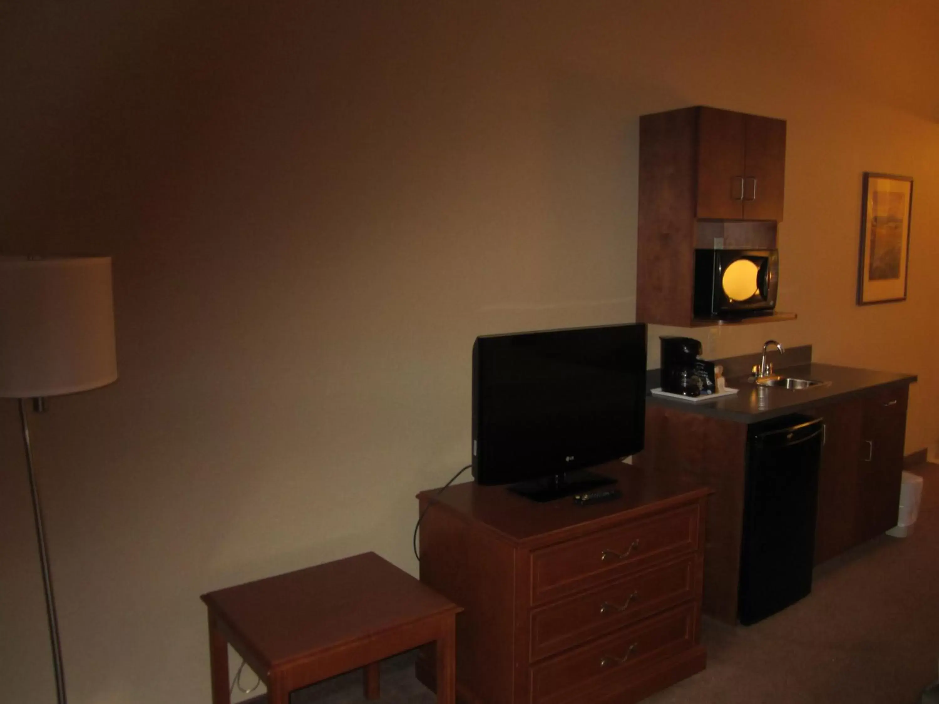 TV and multimedia, TV/Entertainment Center in Super 8 by Wyndham Fort St. John BC