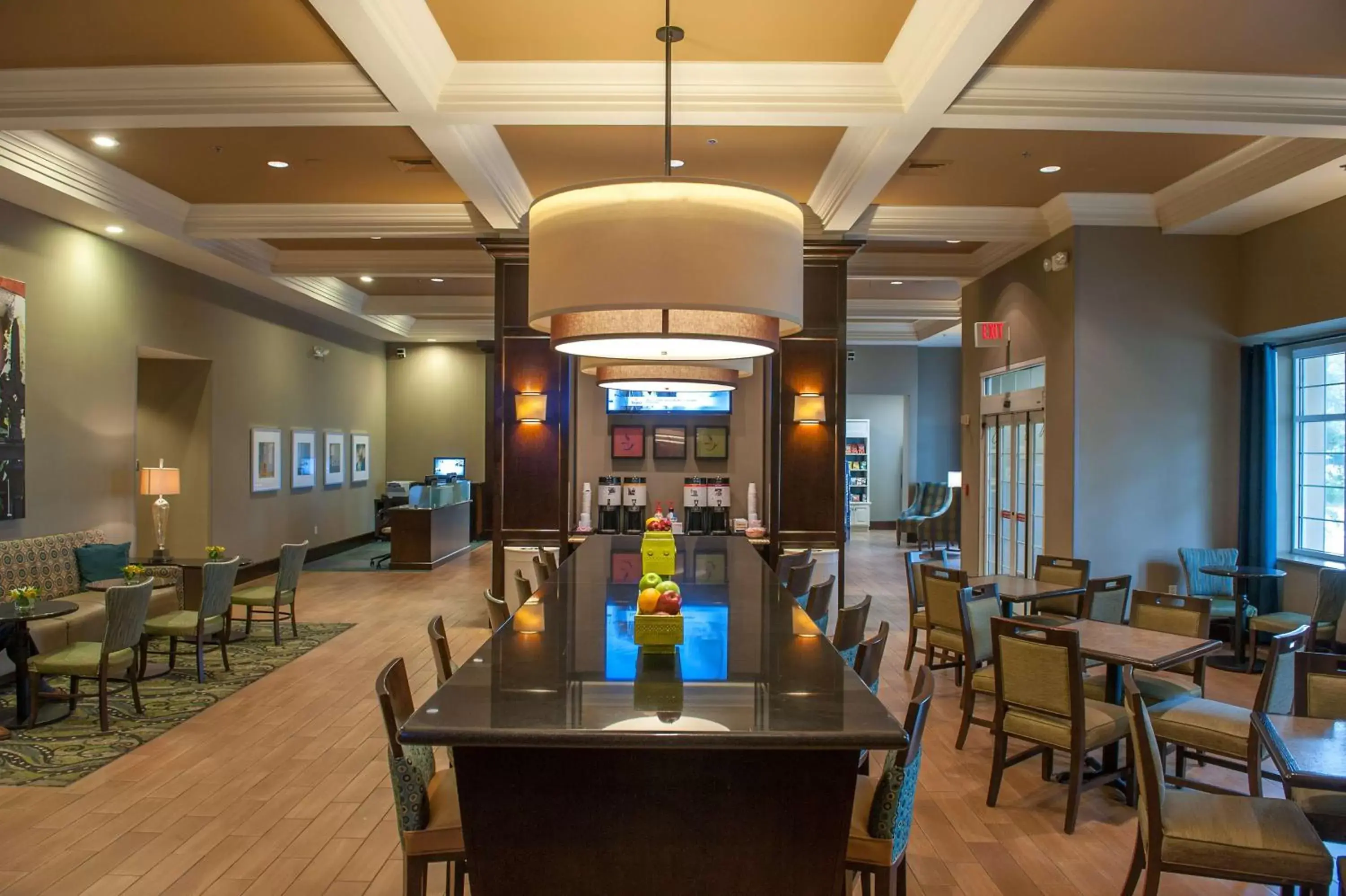 Lobby or reception, Restaurant/Places to Eat in Hampton Inn & Suites New Orleans/Elmwood