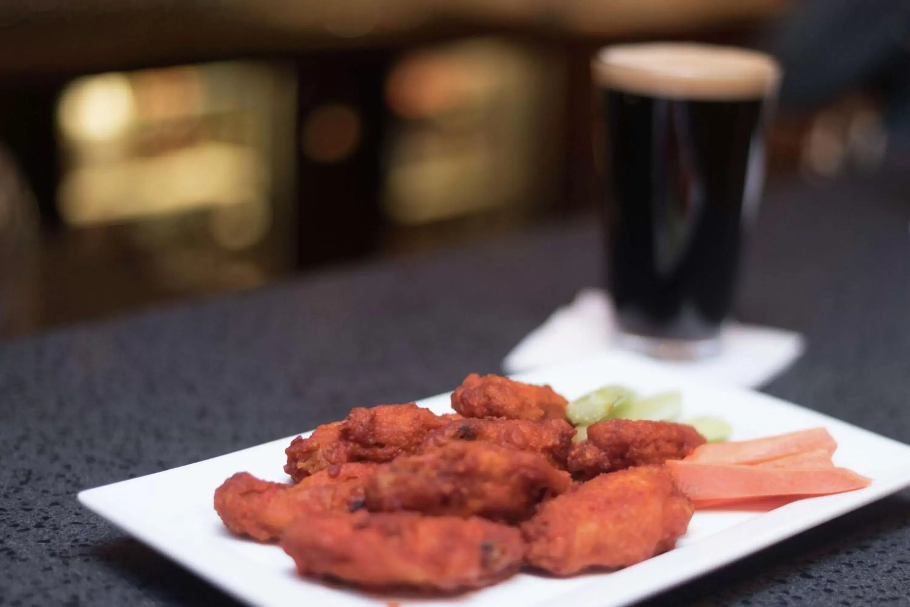 Lounge or bar in DoubleTree by Hilton Holland Lounge or bar in DoubleTree by Hilton Holland