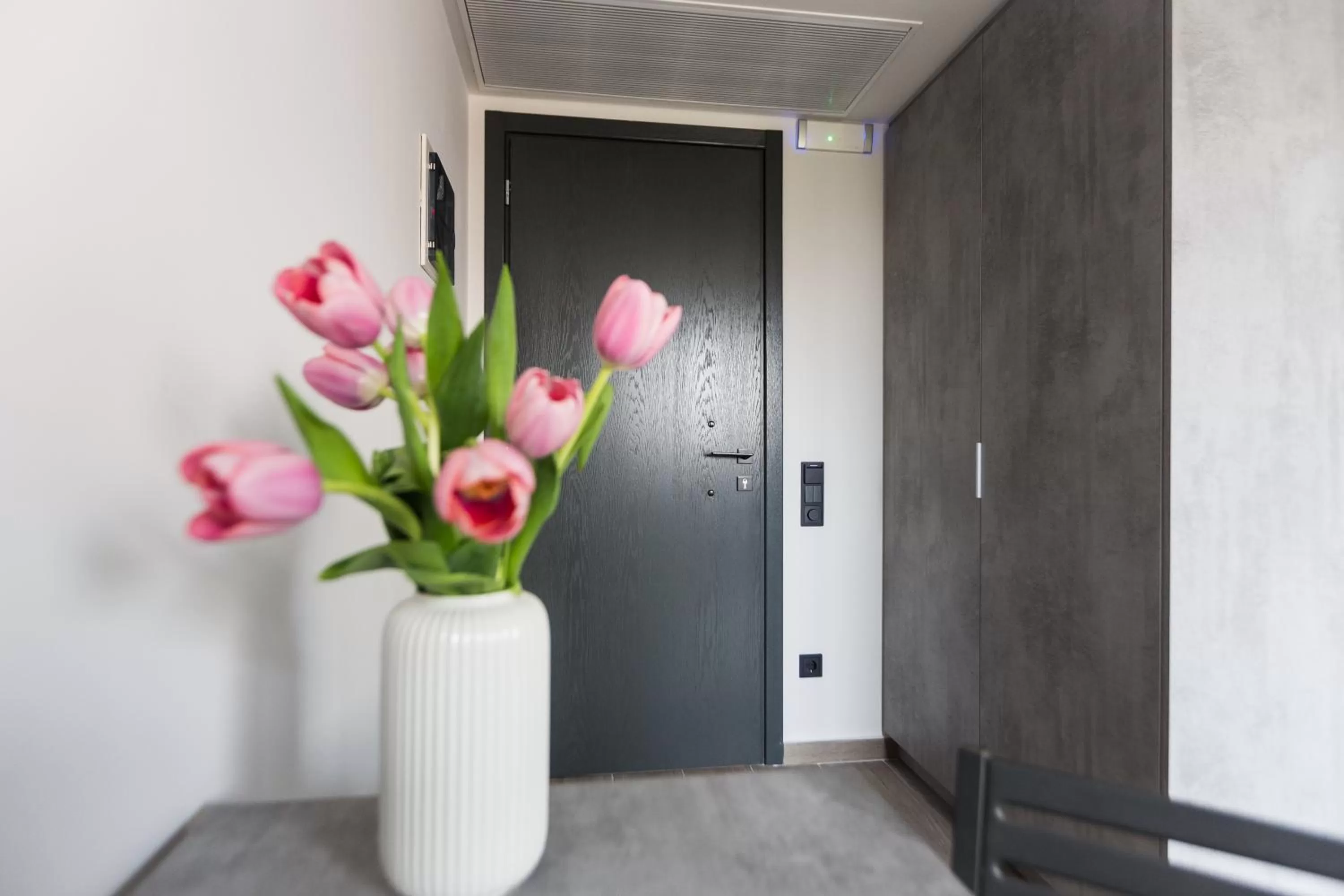 wardrobe in 12 Reasons Why Metaxourgeio