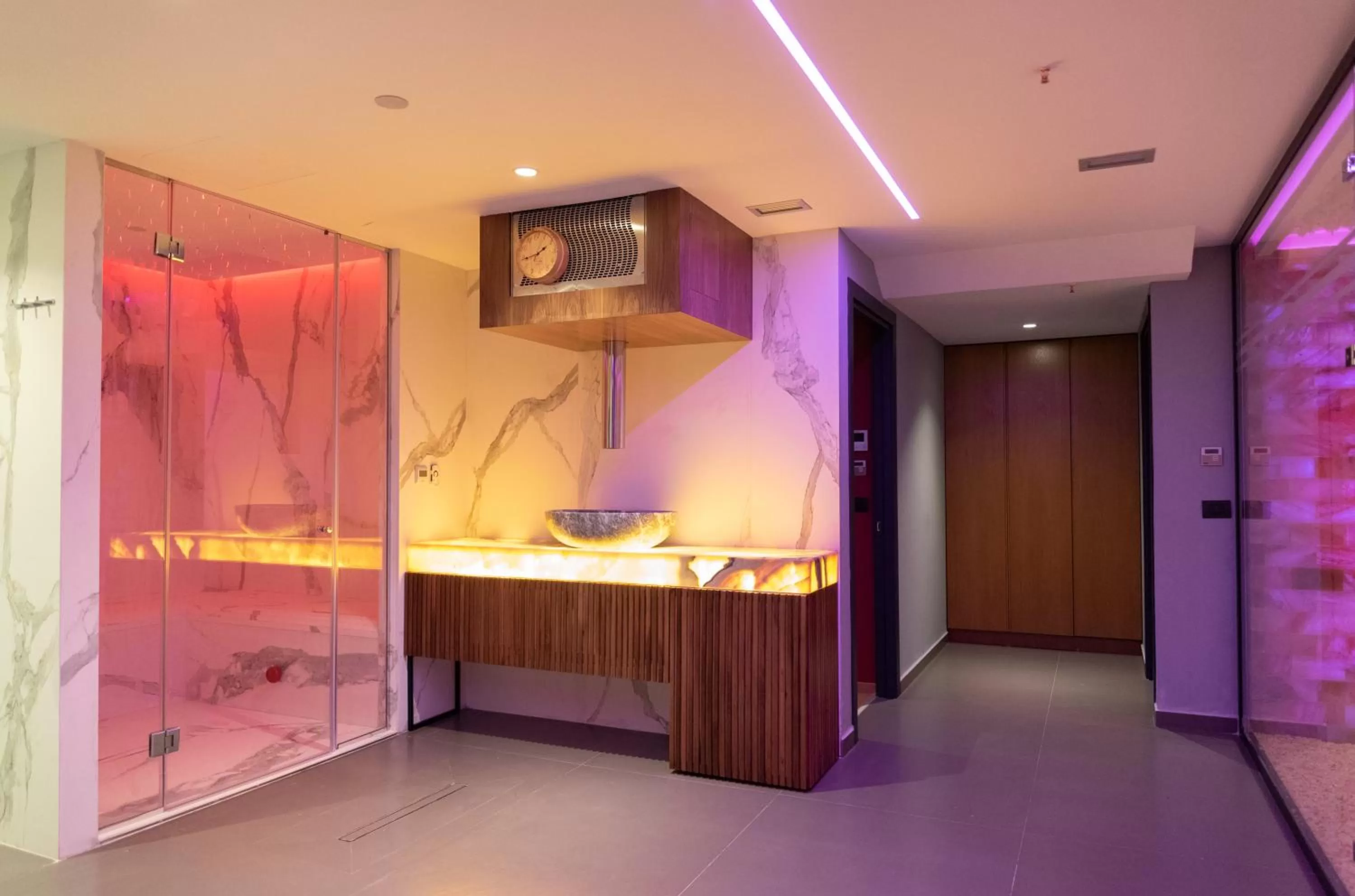 Spa and wellness centre/facilities in Black Diamond Hotel