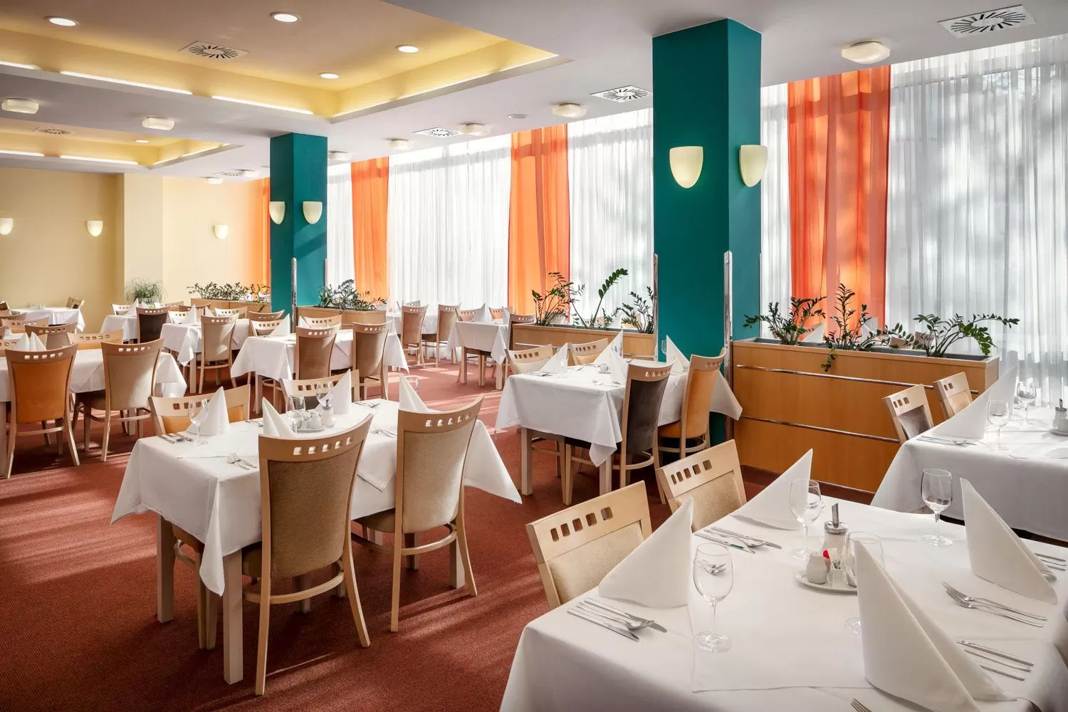 Restaurant/places to eat in Spa Resort Sanssouci
