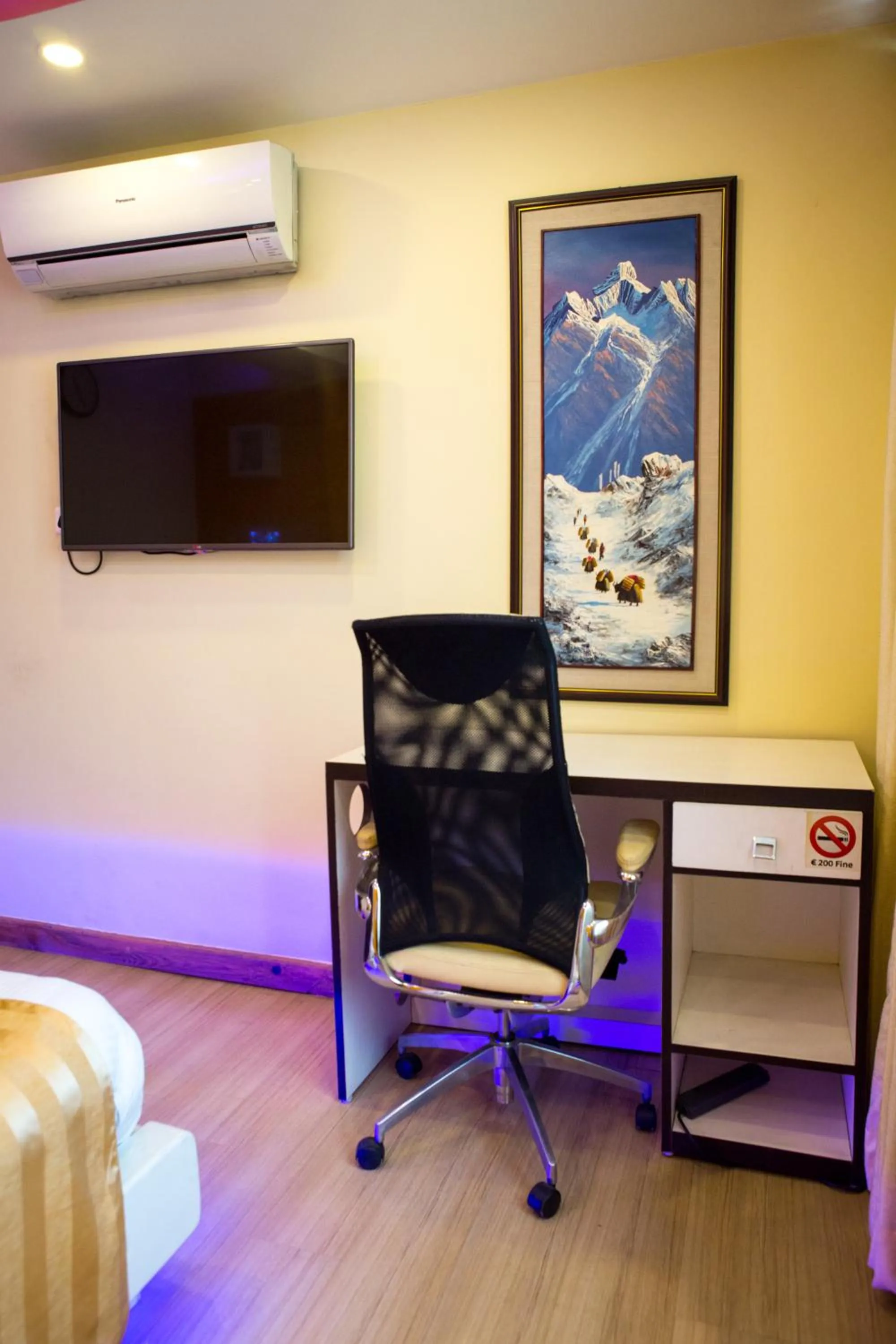 Bedroom in Royal Penguin Boutique Hotel & Spa