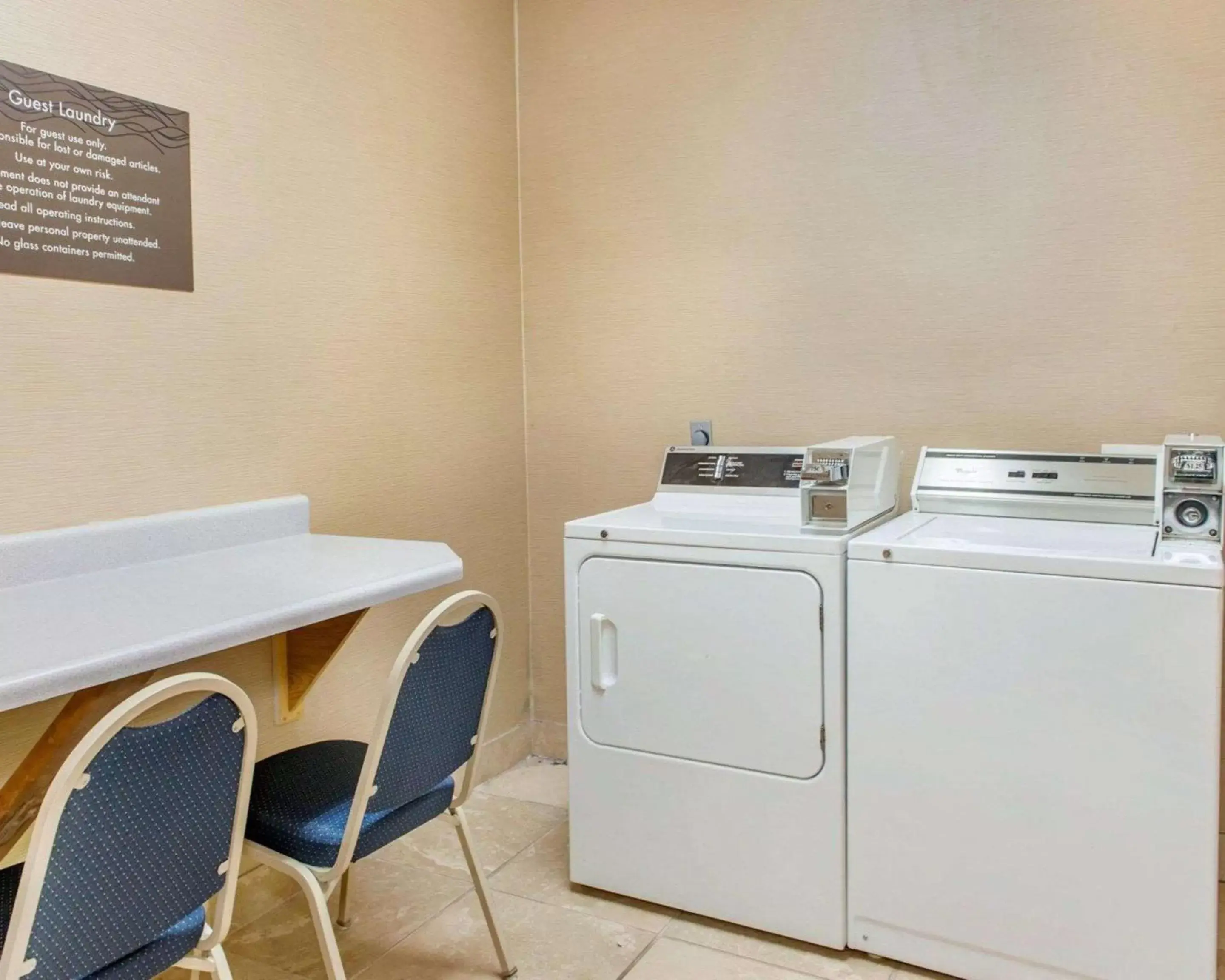Other, Kitchen/Kitchenette in Comfort Inn Near Ouabache State Park