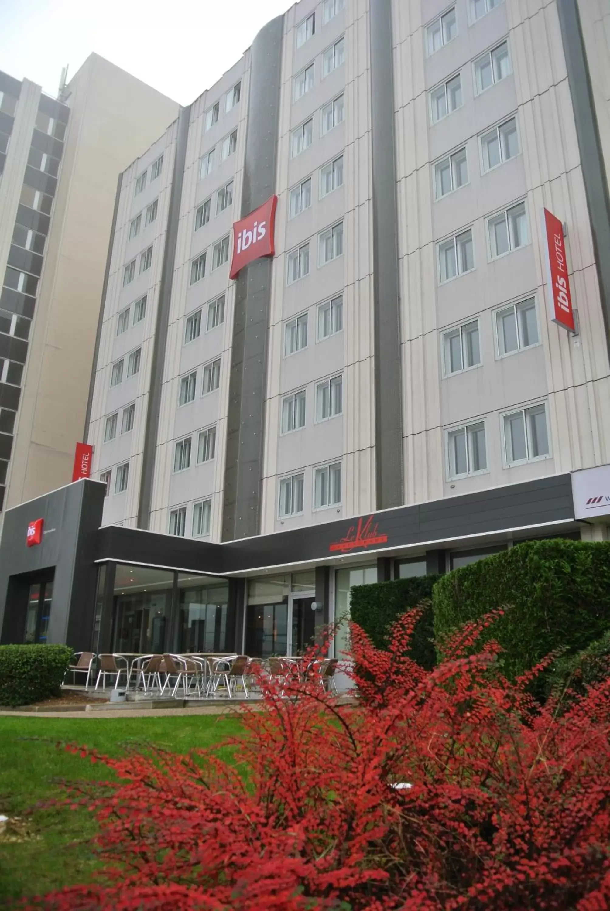 Facade/entrance, Property Building in ibis Dijon Gare