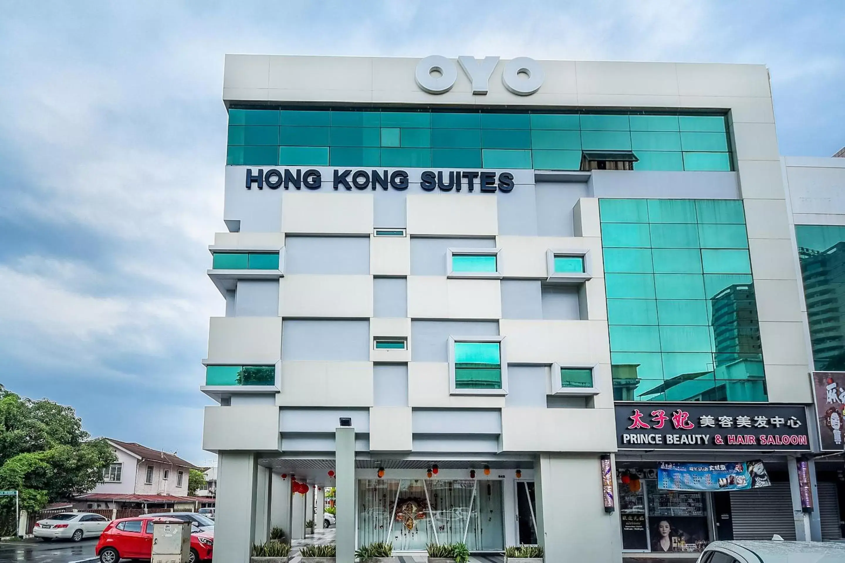 Facade/entrance, Property Building in Super OYO 977 Hong Kong Suites
