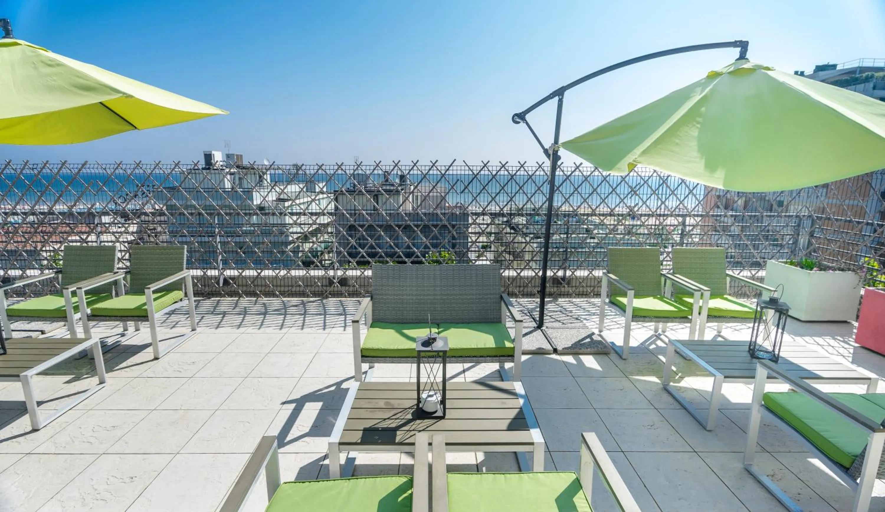 Balcony/Terrace in Club Meeting Hotel