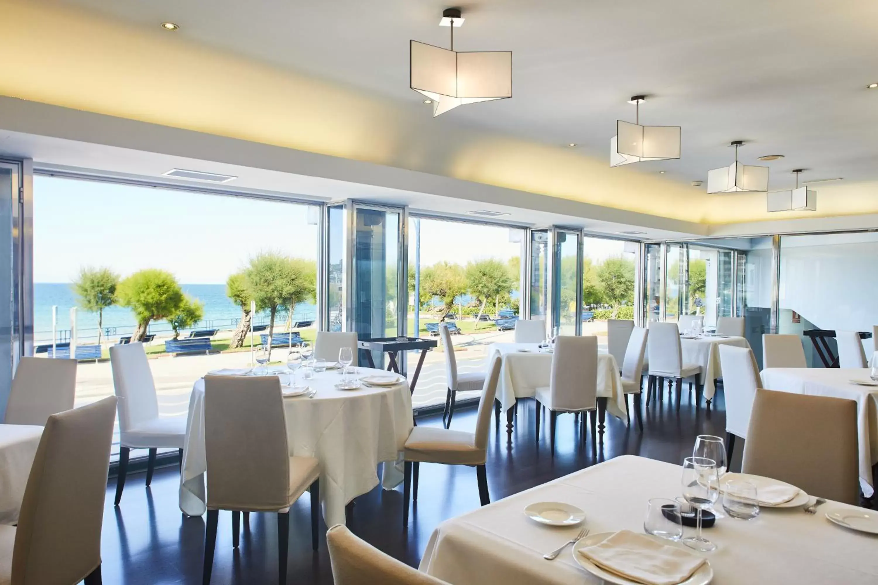 Restaurant/places to eat in Silken Río Santander Restaurant/places to eat in Silken Río Santander