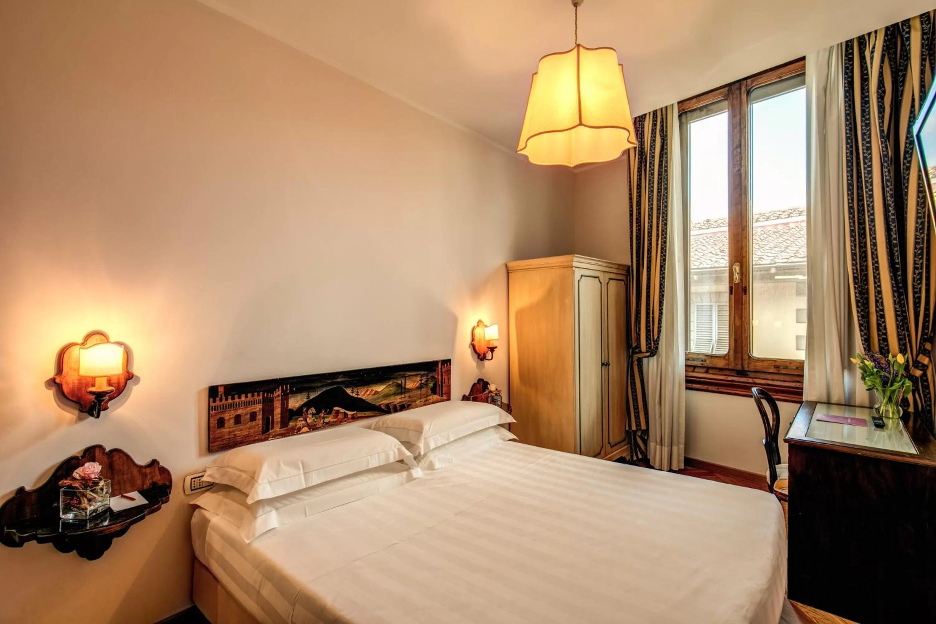 Bed in Hotel Croce Di Malta