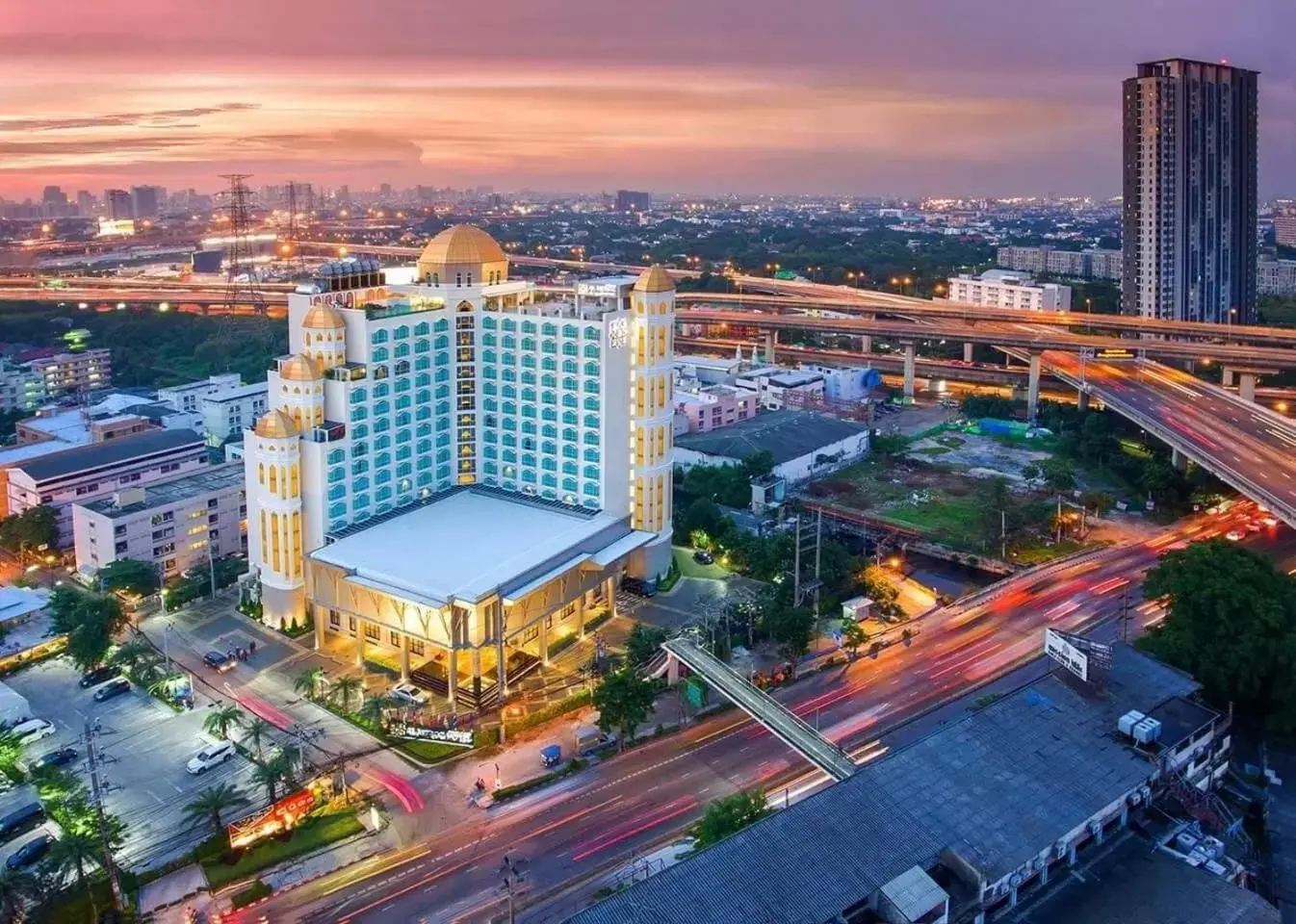 Bird's eye view, Bird's-eye View in Al Meroz Hotel Bangkok - The Leading Halal Hotel
