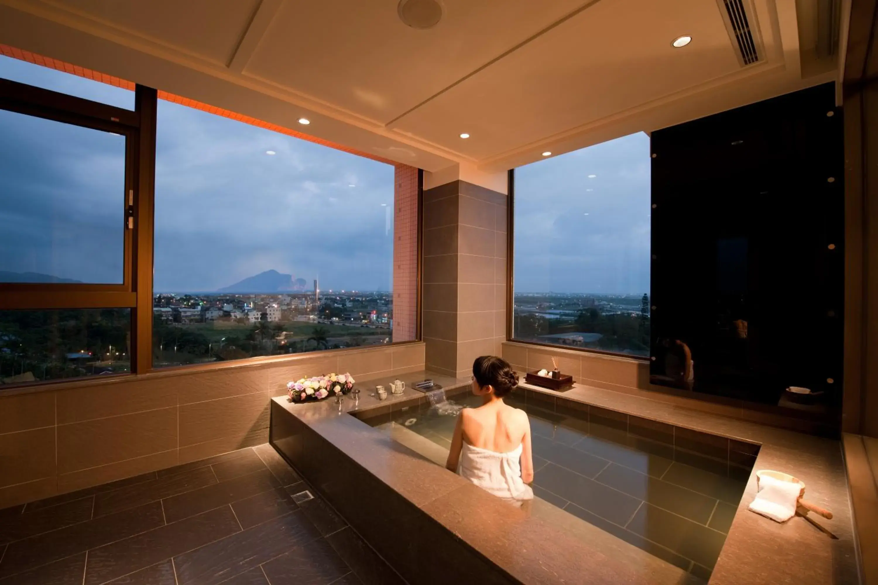 Hot Spring Bath in Evergreen Resort Hotel Jiaosi