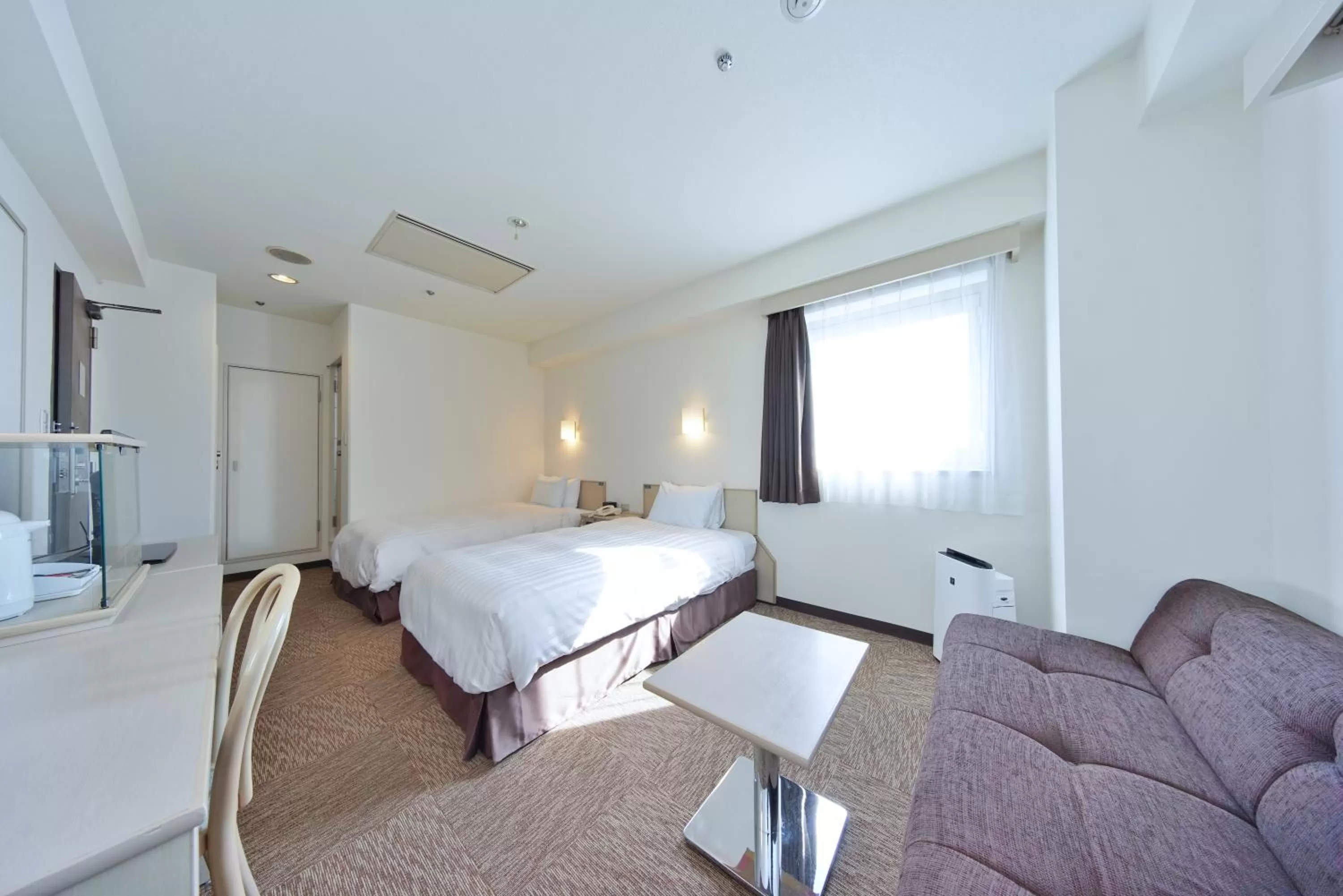 Photo of the whole room, Bed in Best Western Osaka Tsukamoto
