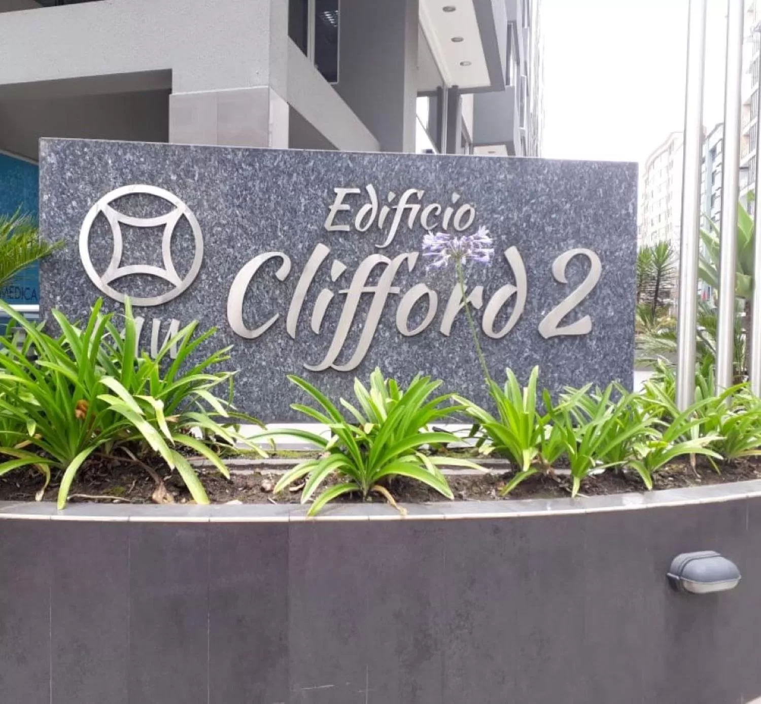 Property logo or sign in Misuitehotel La Carolina Quito